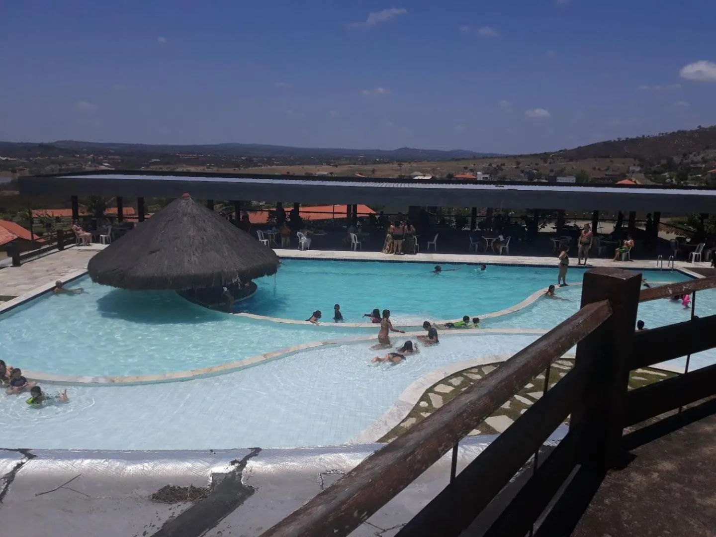 Pool view in Flat no Condomínio Monte Castelo em Gravatá