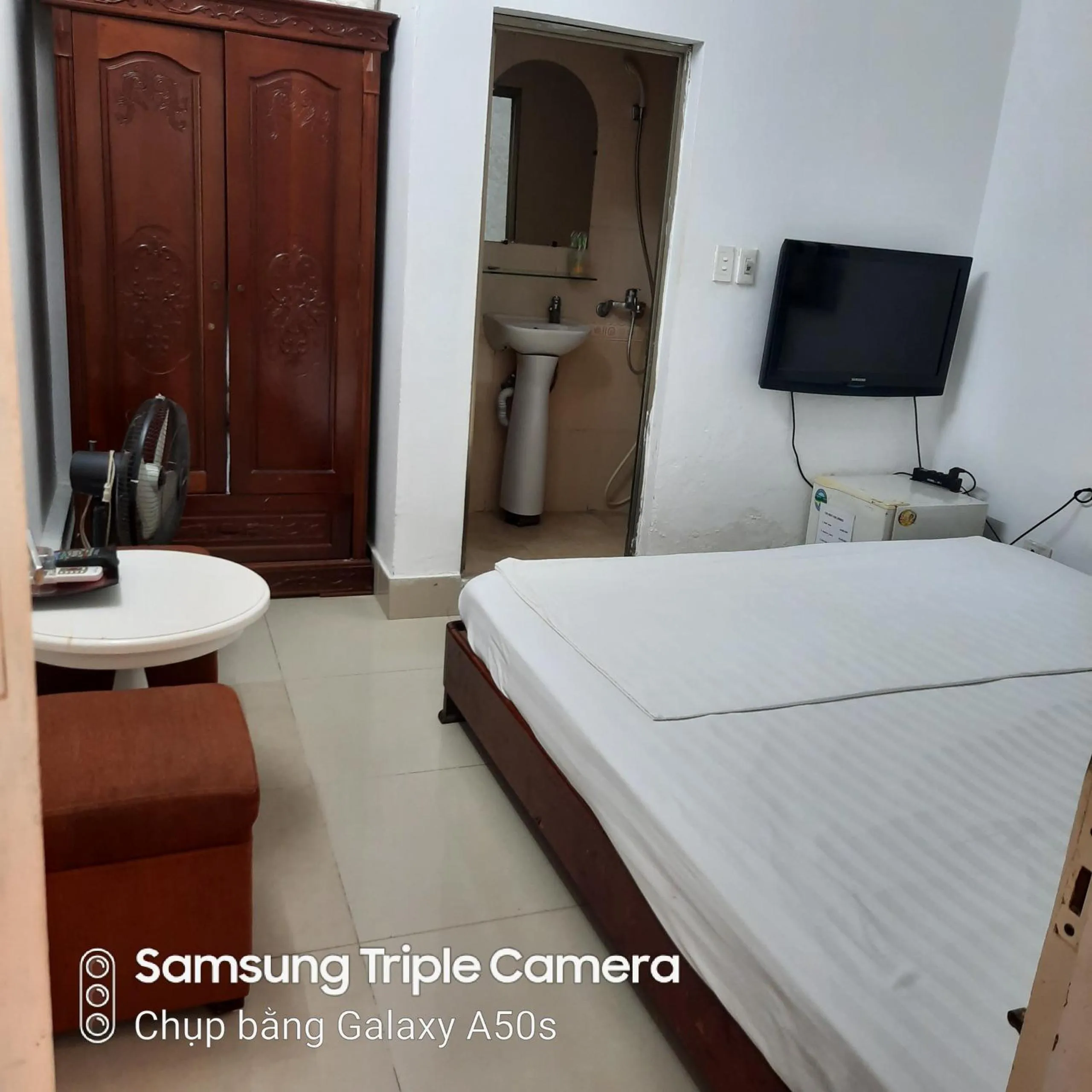 Bed in Hanoi Carina Hotel