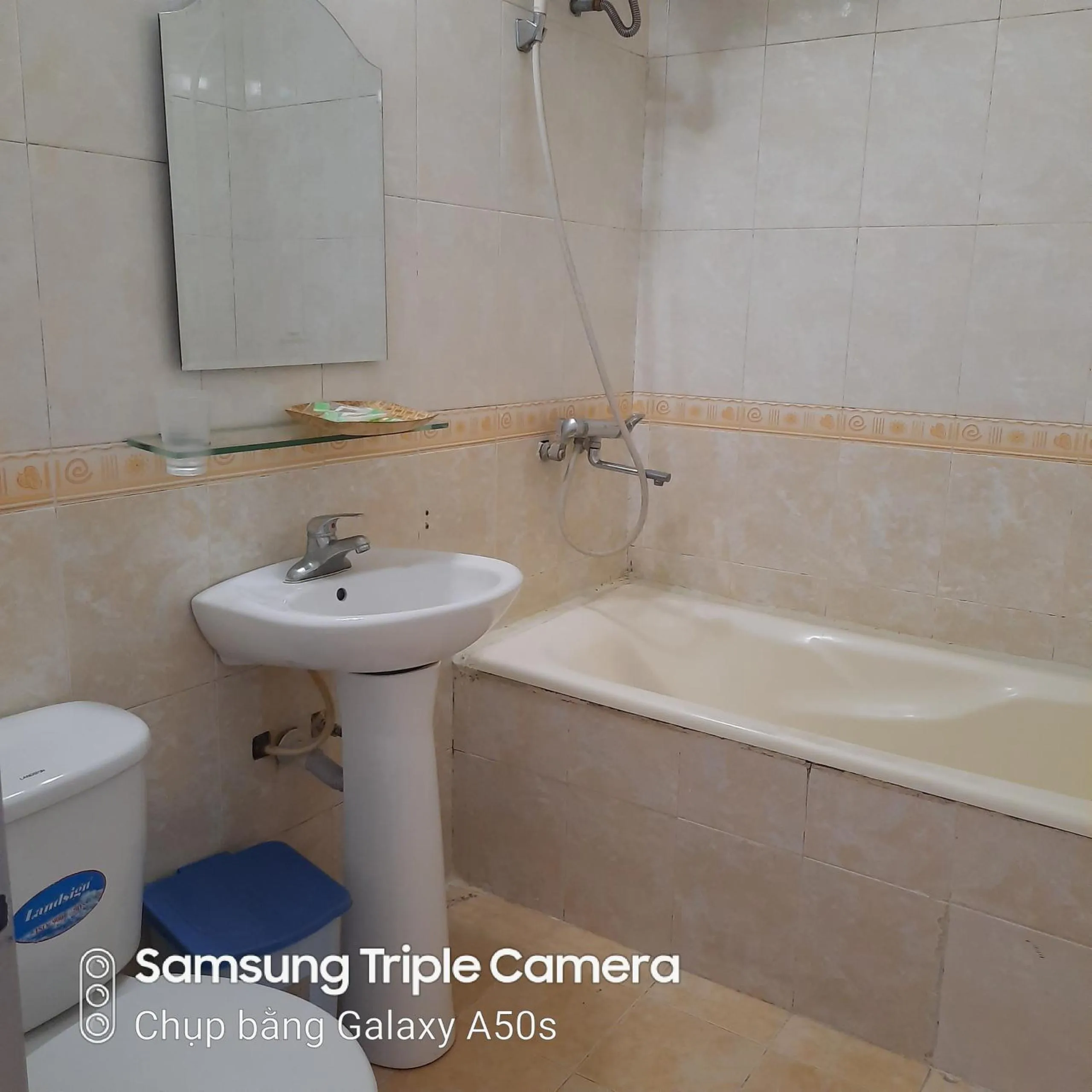 Bathroom in Hanoi Carina Hotel