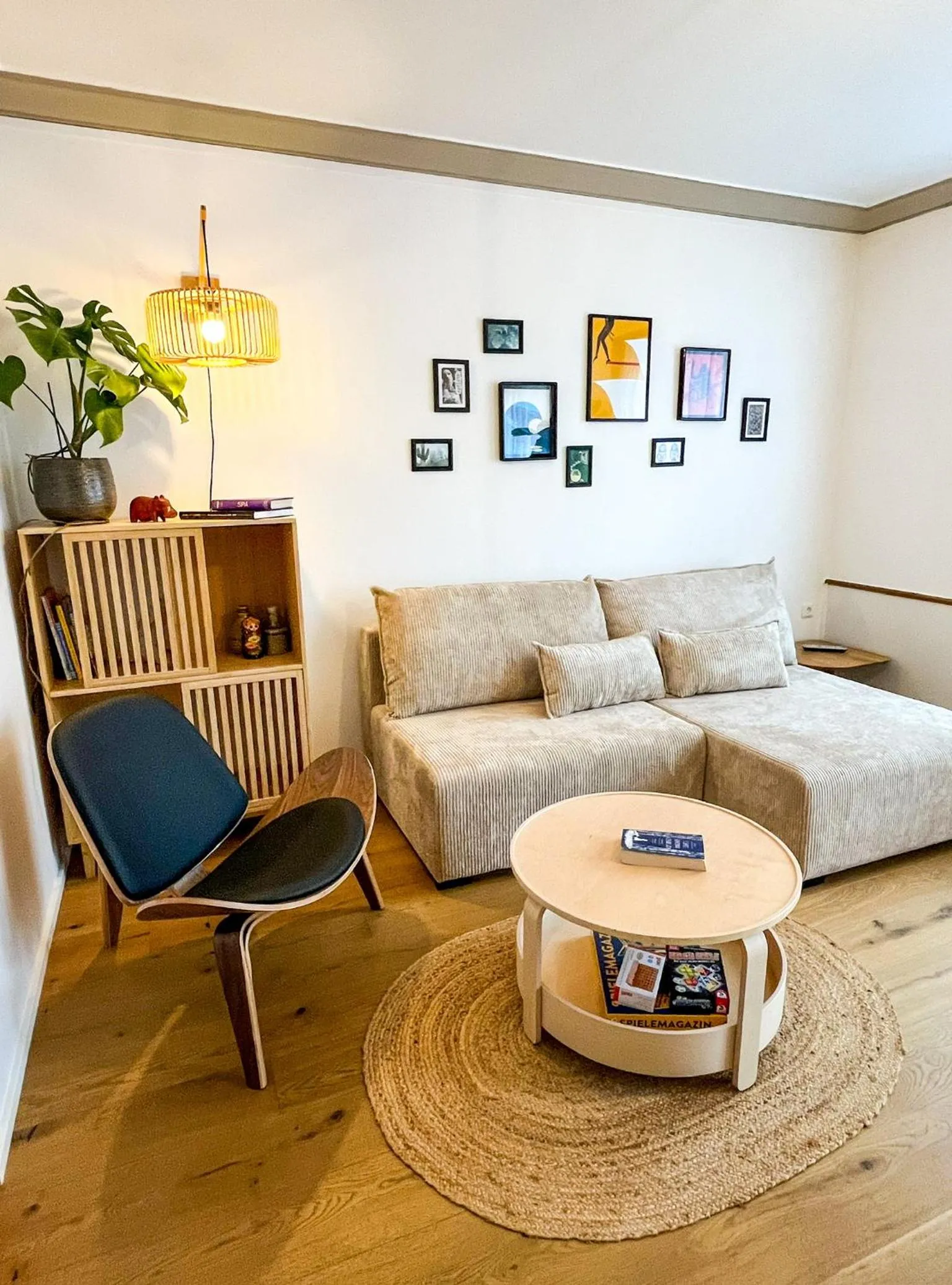 Seating area in Hacienda Rooms