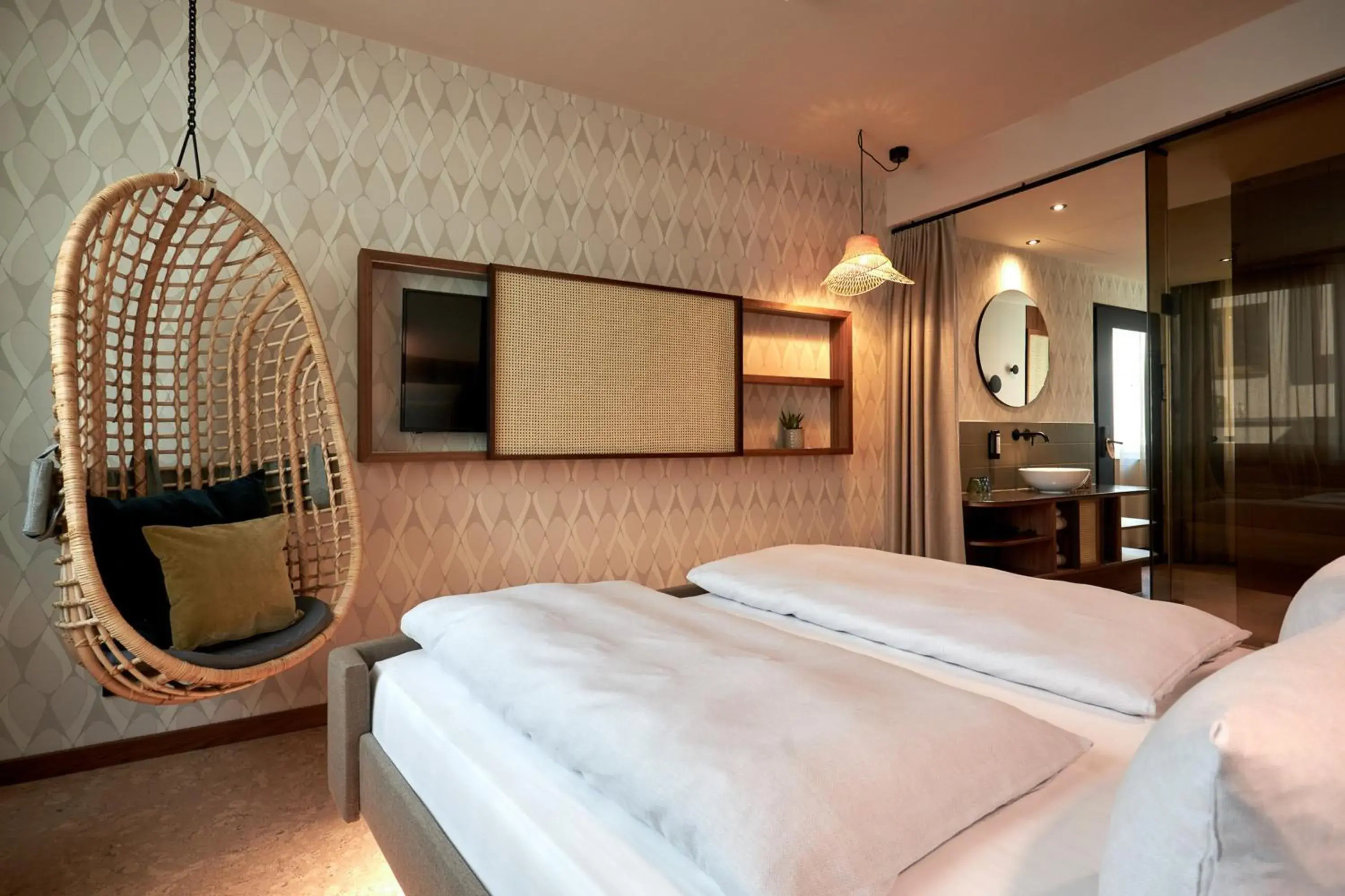 Photo of the whole room, Bed in Cocoon Sendlinger Tor Photo of the whole room, Bed in Cocoon Sendlinger Tor