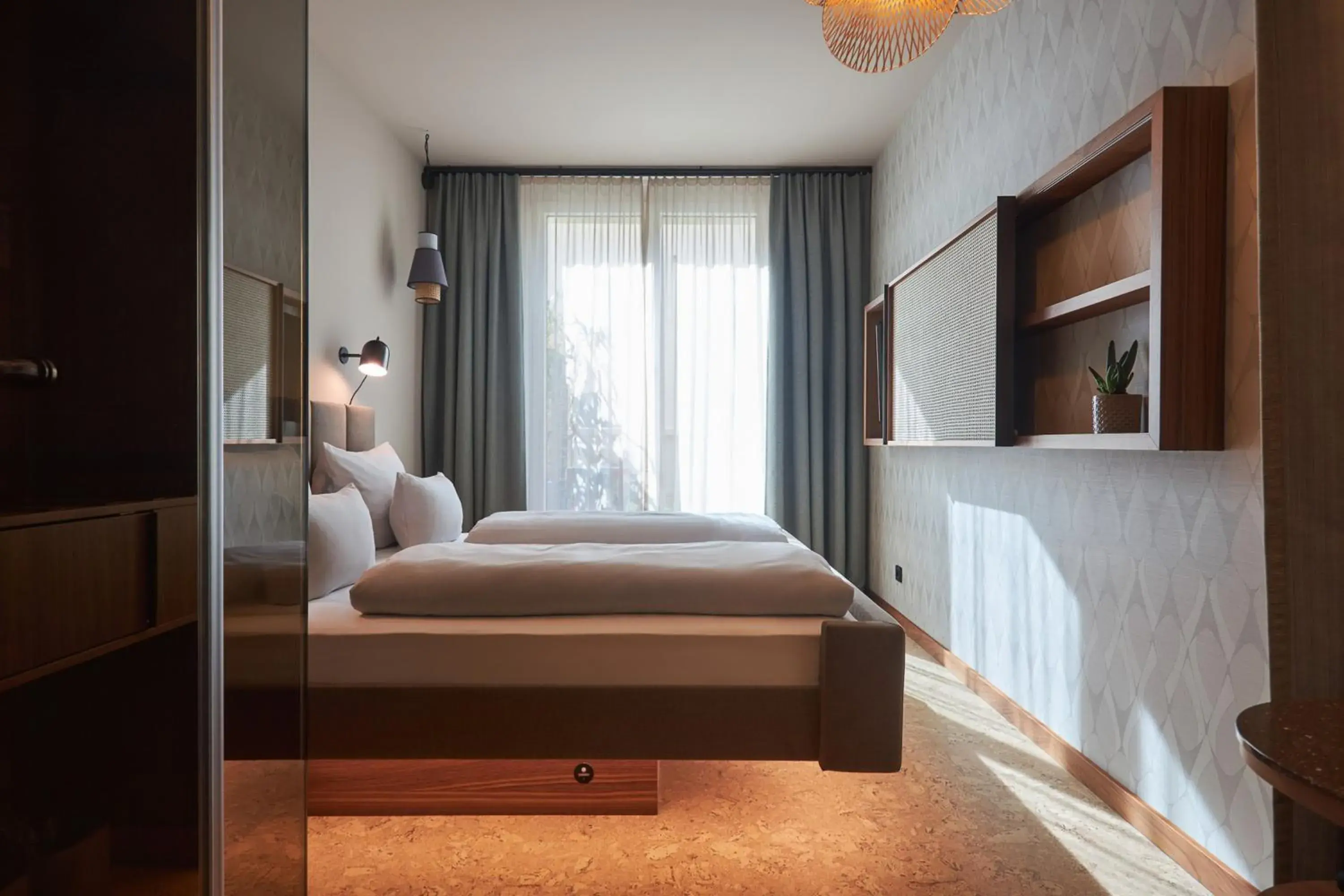 Photo of the whole room, Bed in Cocoon Sendlinger Tor Photo of the whole room, Bed in Cocoon Sendlinger Tor