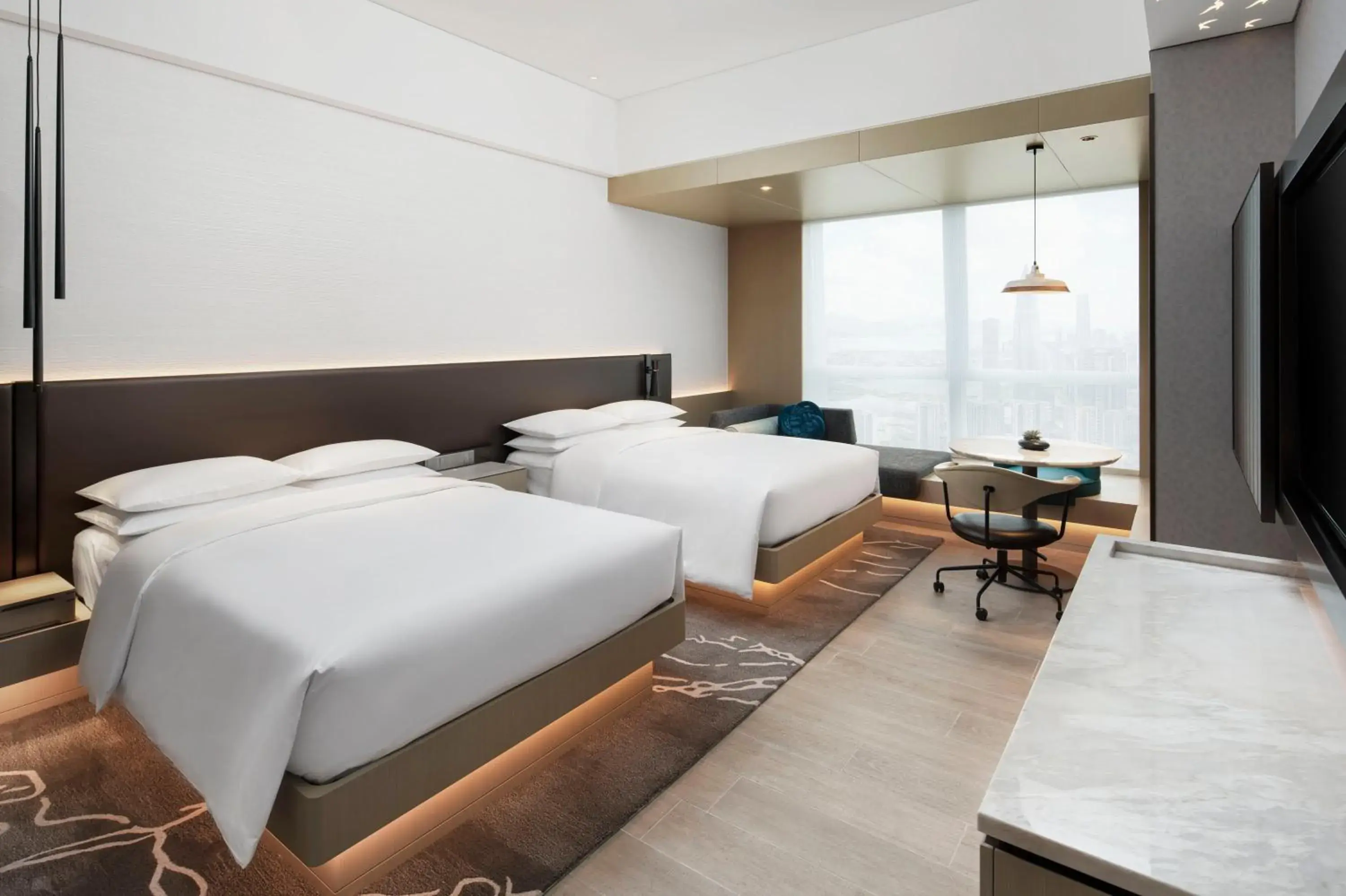 Deluxe Guest Room with Two Double Beds and City View in Renaissance Shenzhen Bay Hotel Deluxe Guest Room with Two Double Beds and City View in Renaissance Shenzhen Bay Hotel
