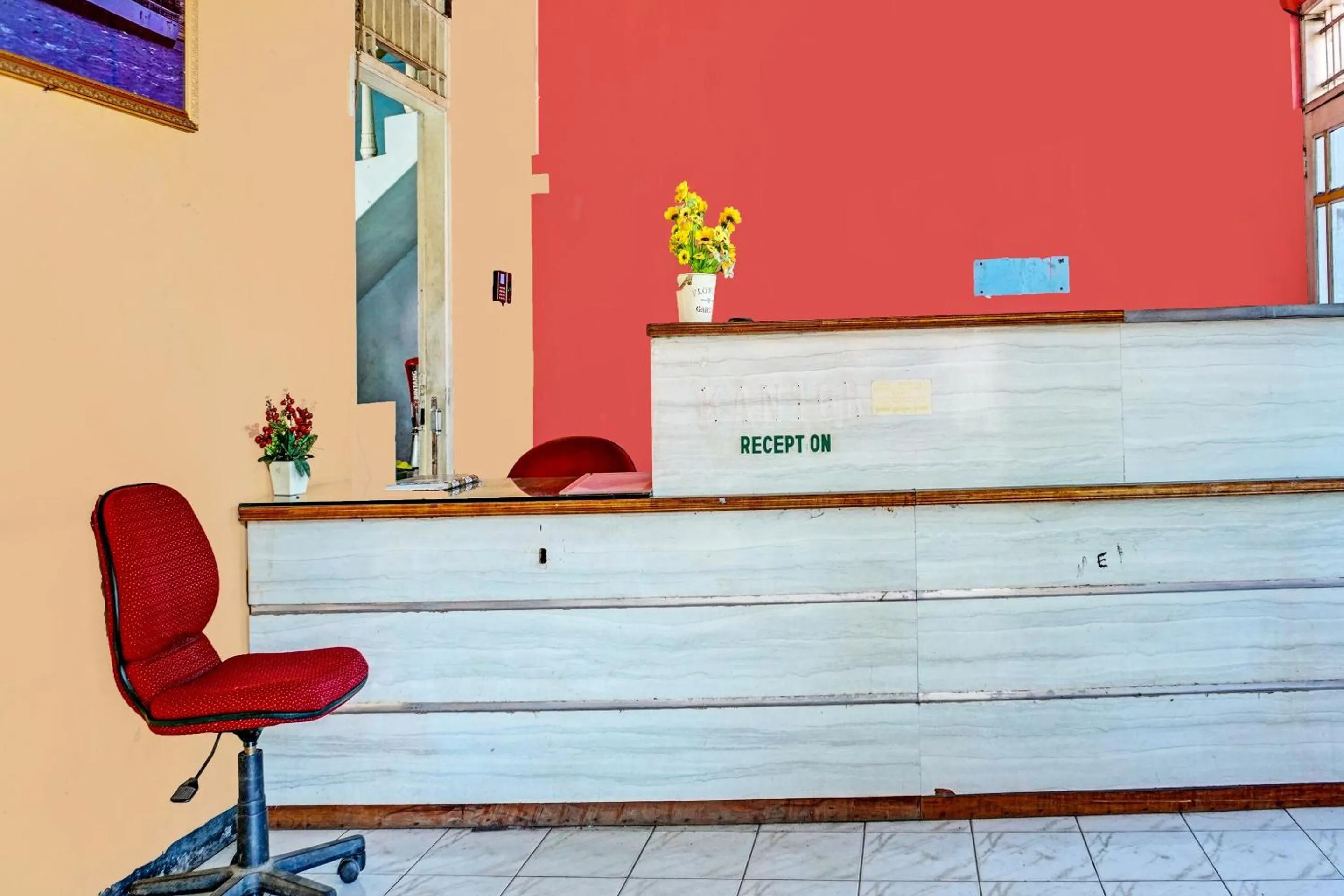 Lobby or reception in SPOT ON 91798 Hotel Grand Mutiara