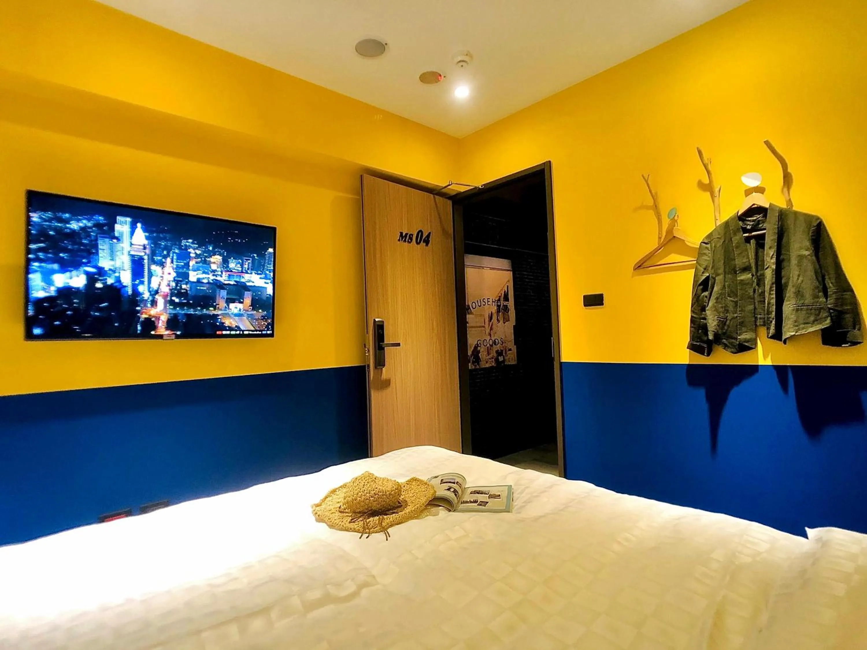 Bed in Journey Town Inn