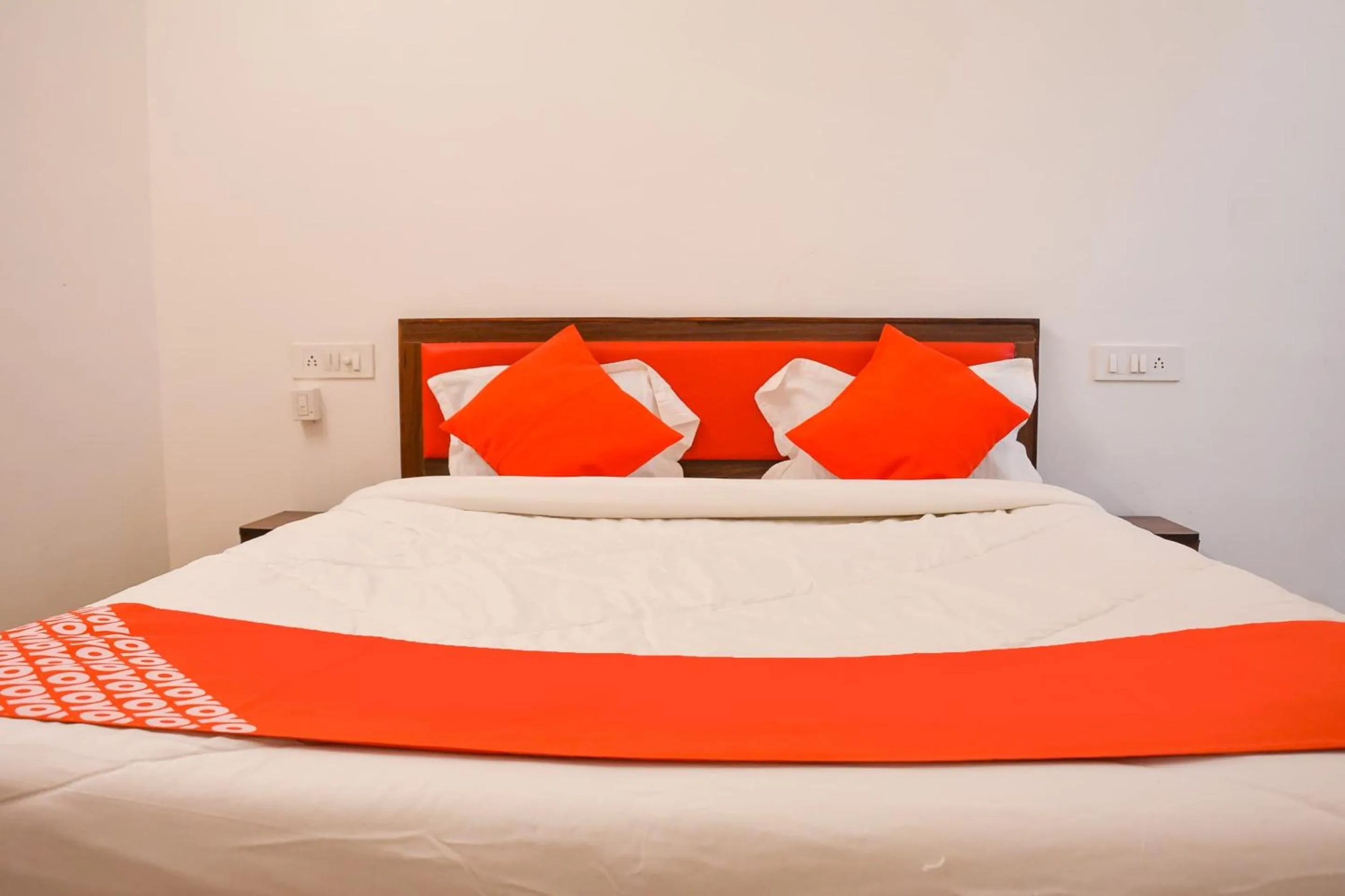 Bedroom, Bed in Super Collection O Sayhallo Kanchan