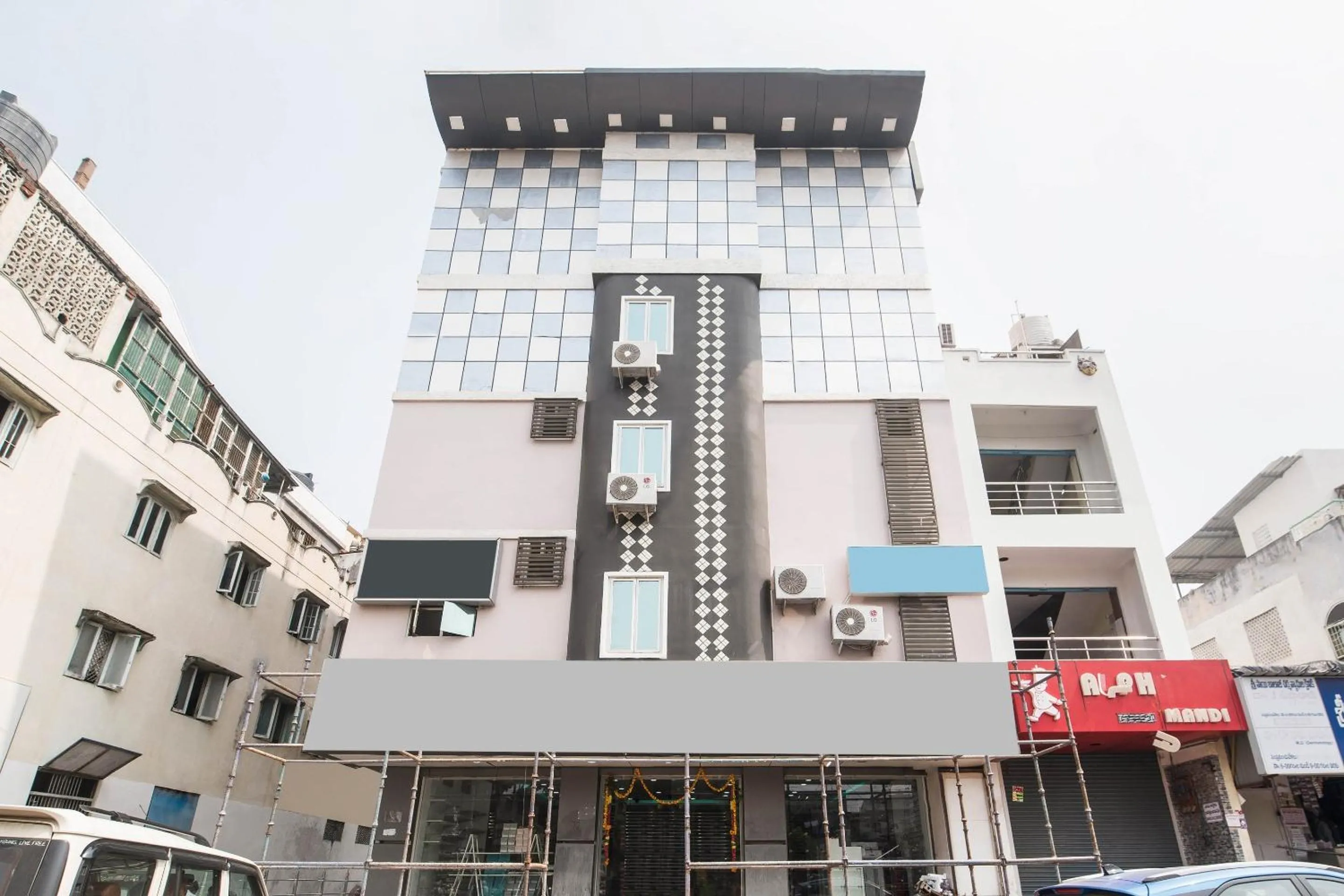 Facade/entrance in Capital O Aditya Grand