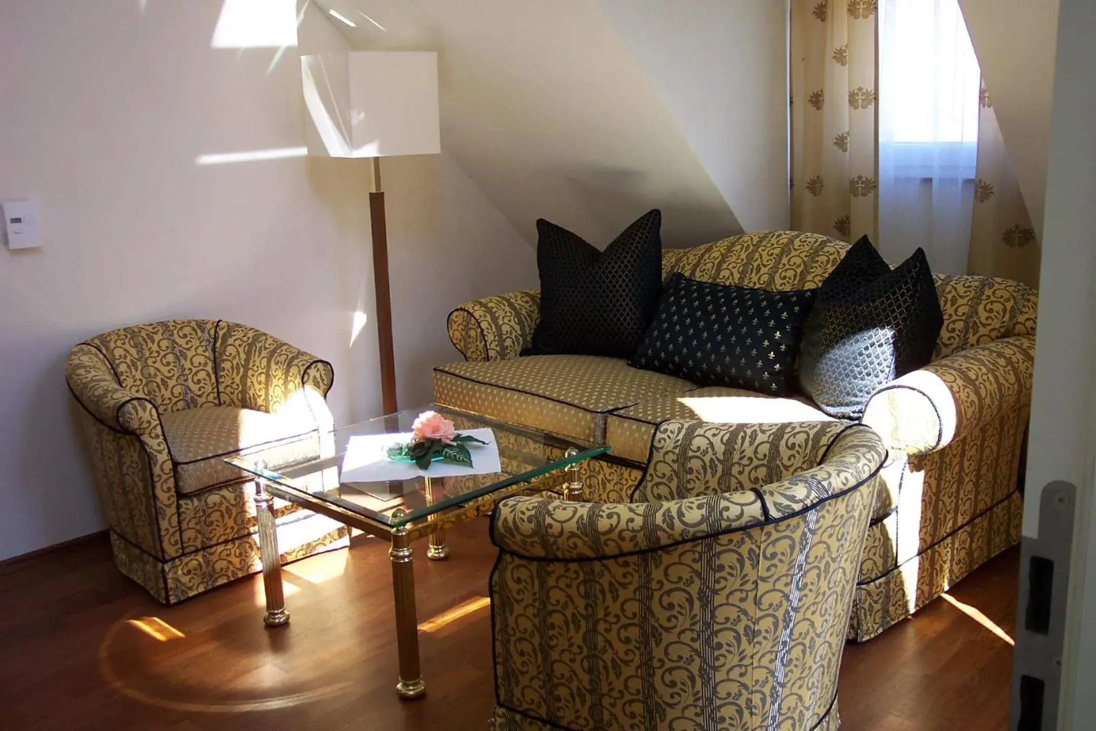 Suite - single occupancy in Hotel Ochsen Stuttgart Suite - single occupancy in Hotel Ochsen Stuttgart