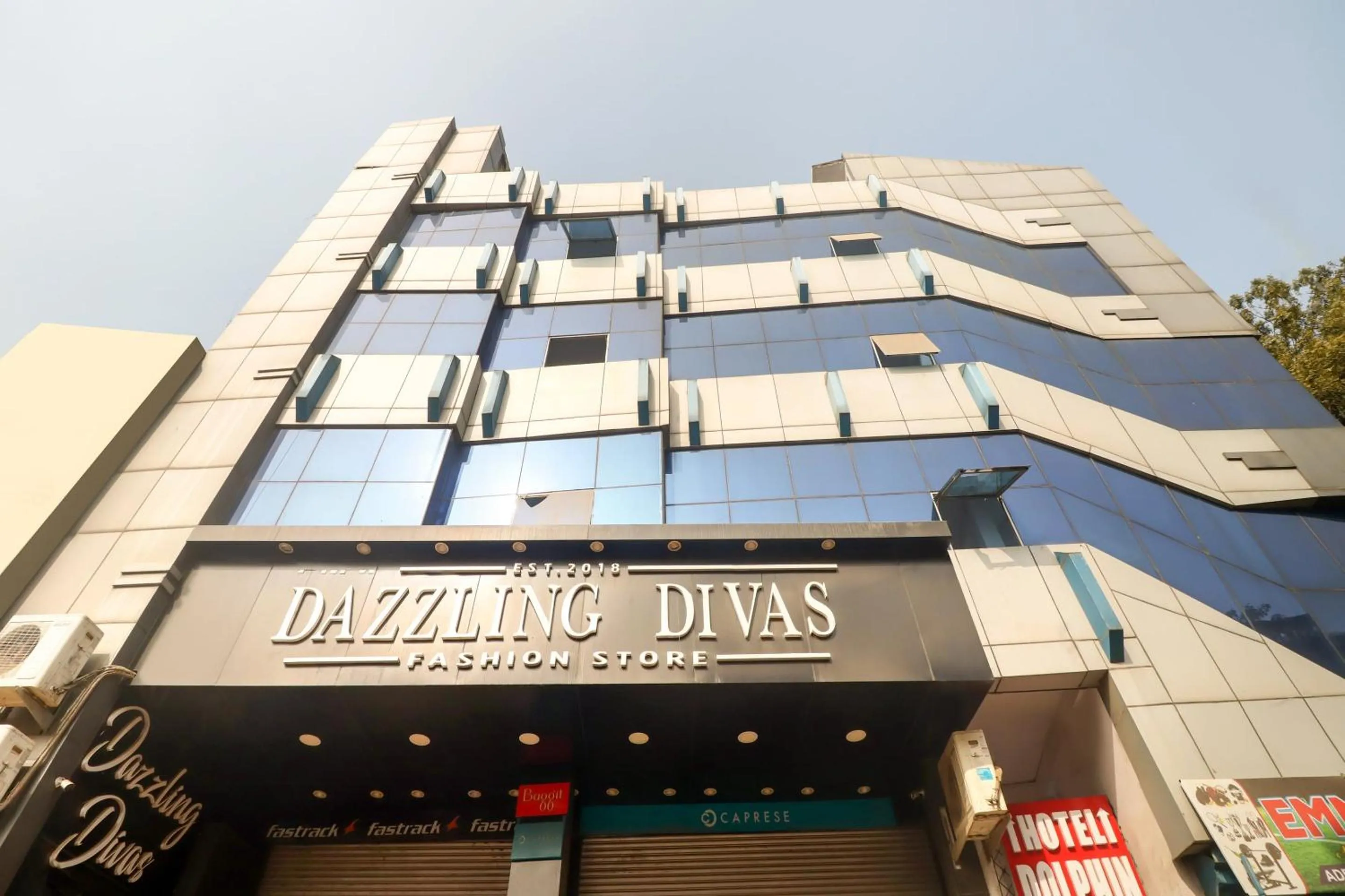 Facade/entrance in Super Hotel O Dolphin