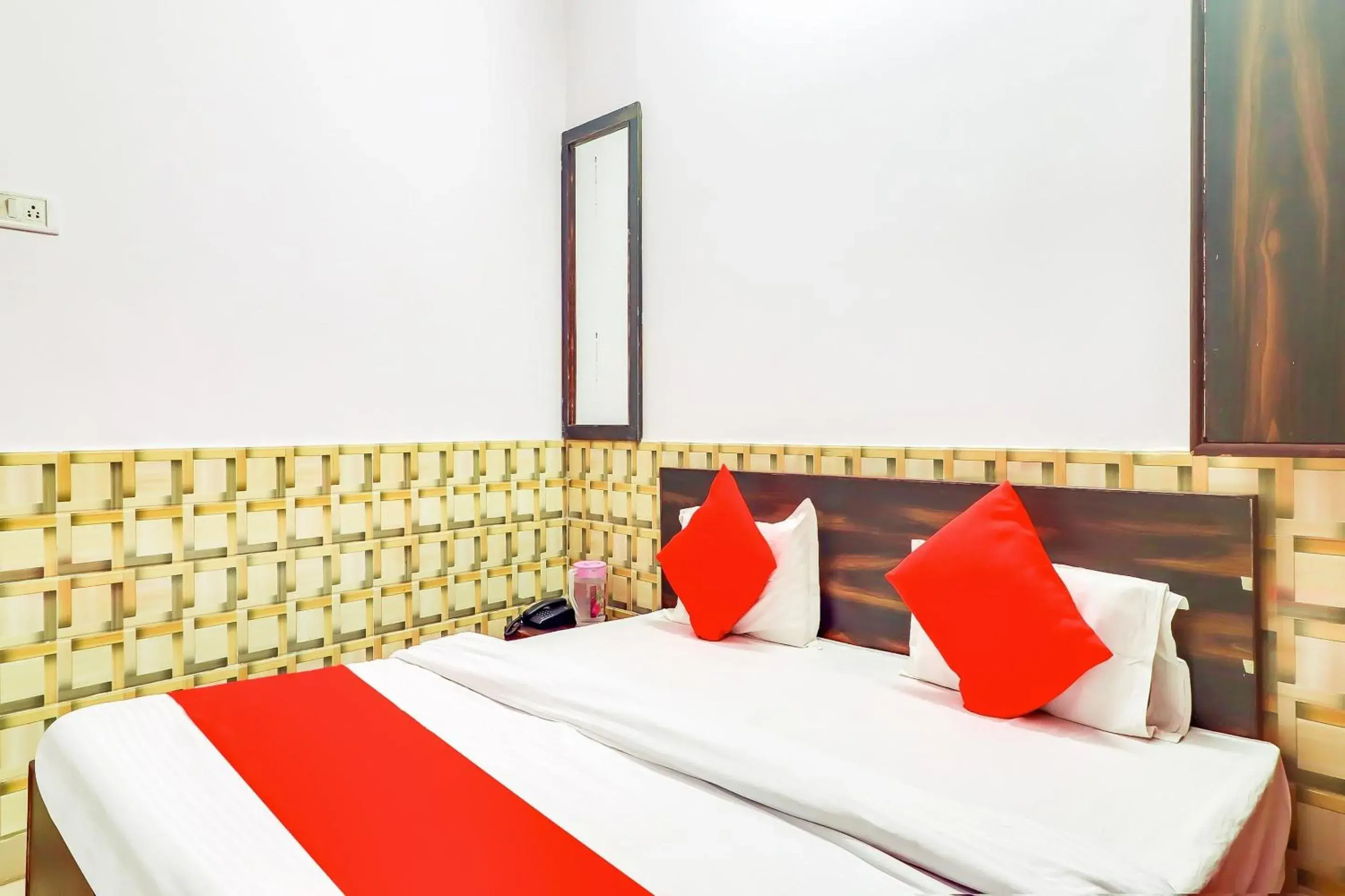 Bedroom, Bed in Super Hotel O Dolphin Bedroom, Bed in Super Hotel O Dolphin