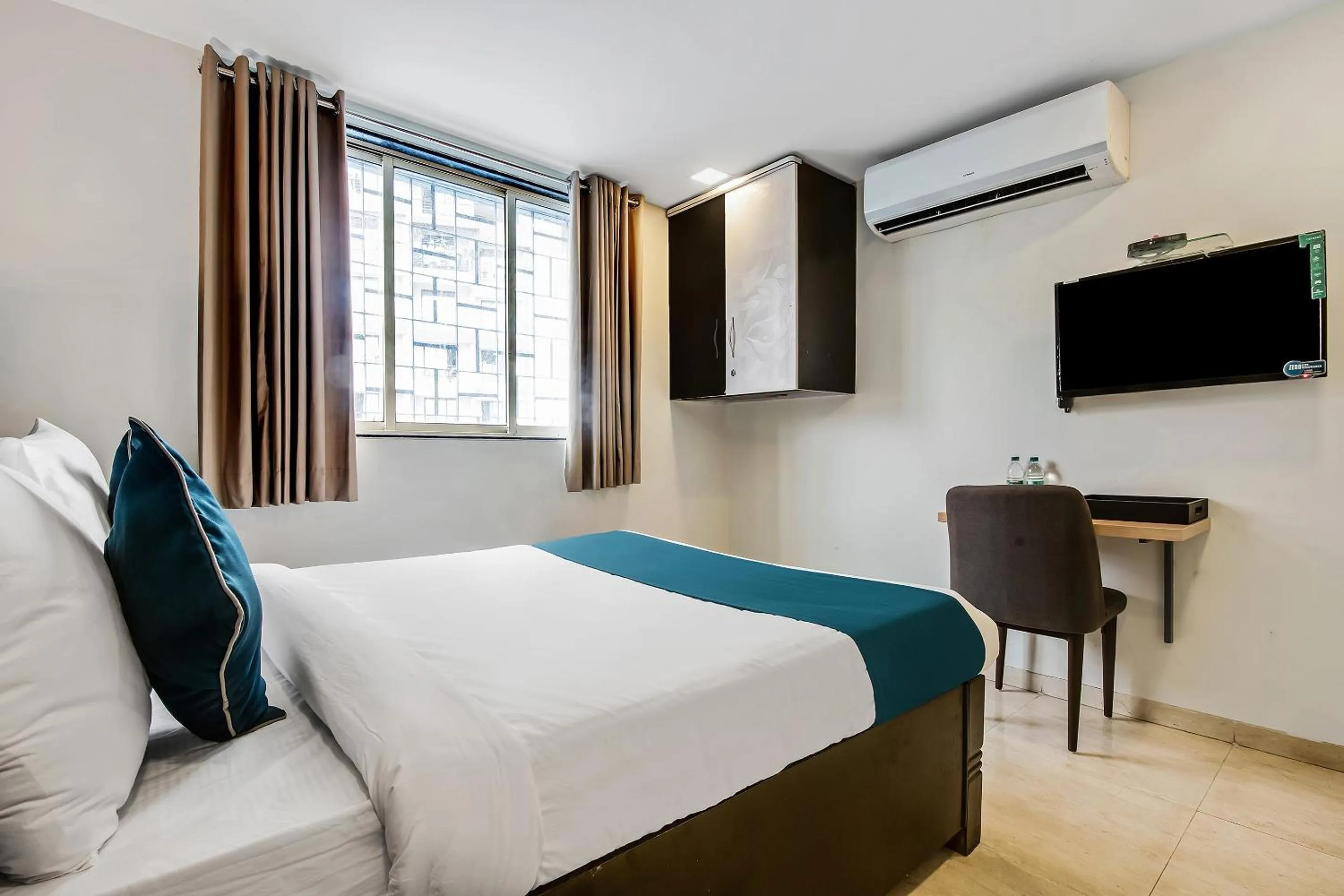 Bedroom in Hotel O Nirsukh Palace