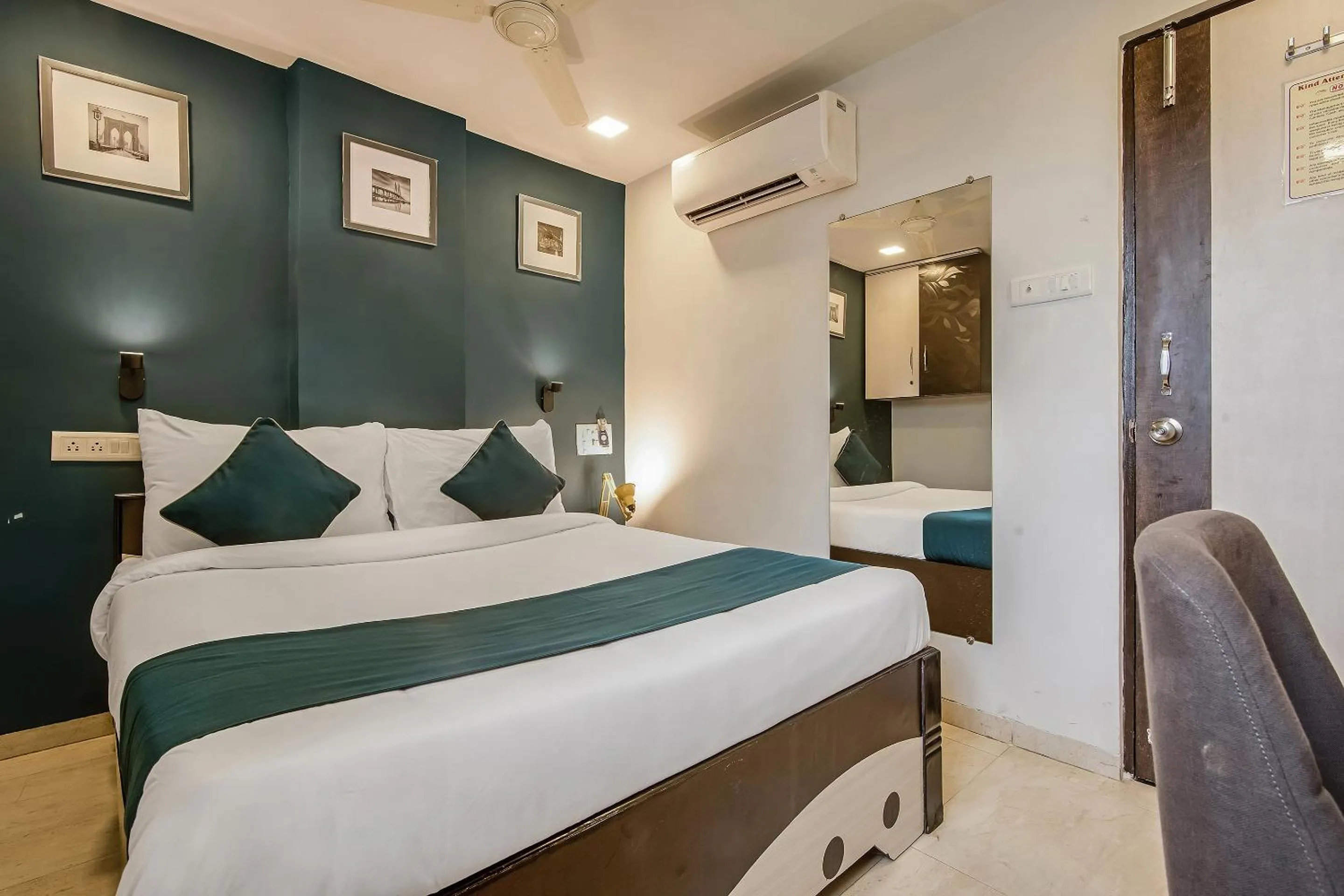 Bedroom in Hotel O Nirsukh Palace