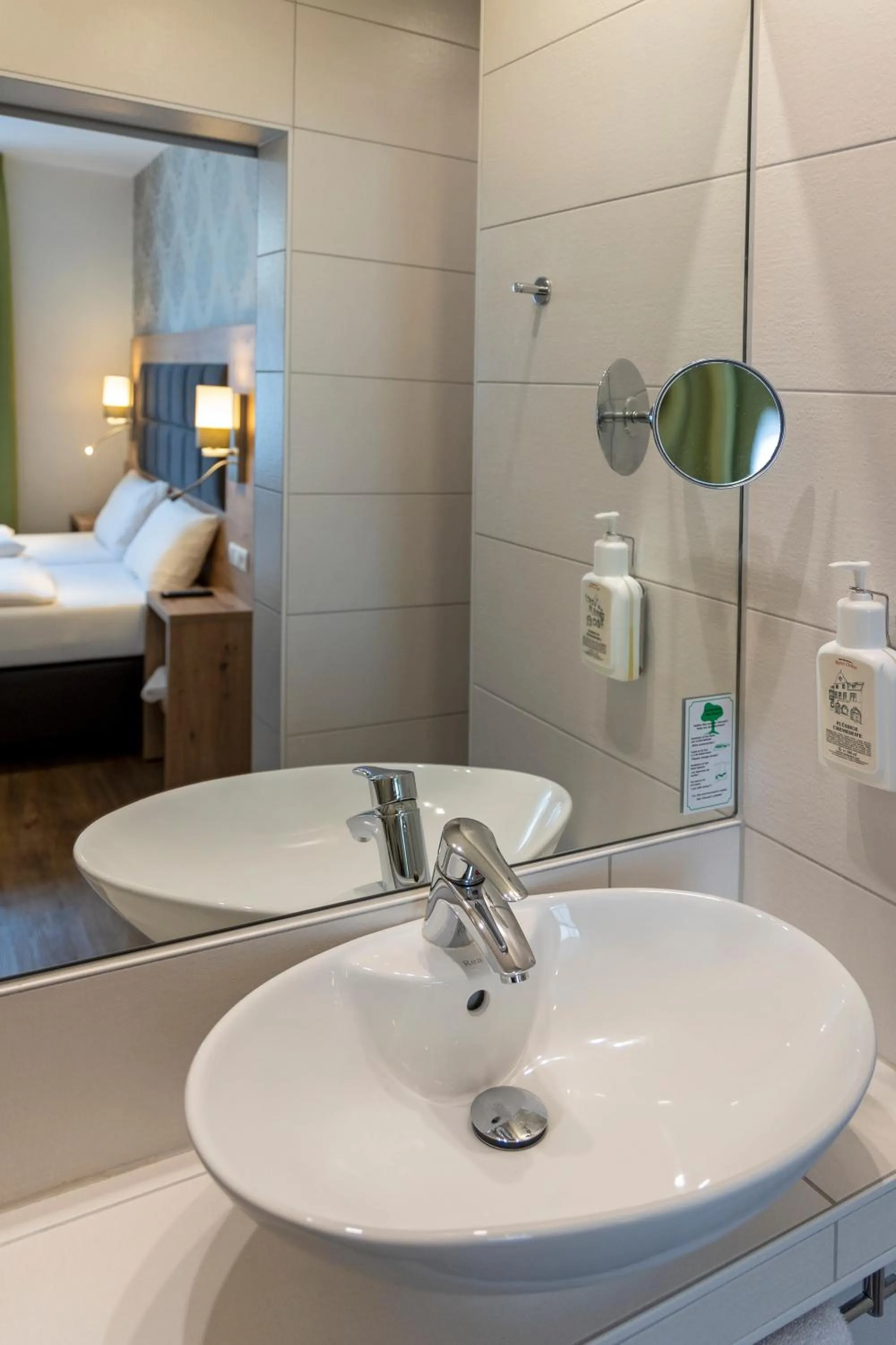 Bathroom in AKZENT Hotel Restaurant Roter Ochse Rhens bei Koblenz