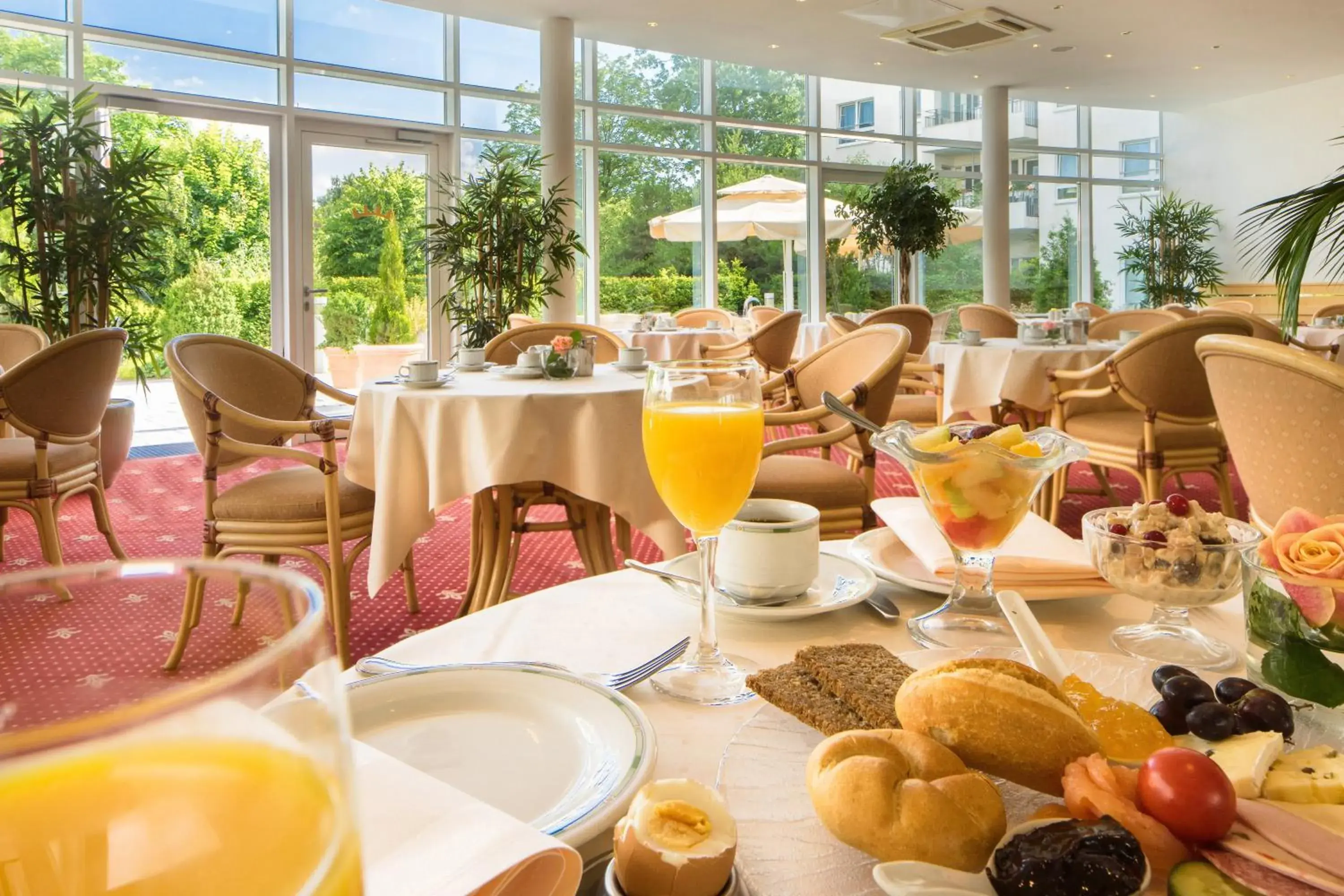 Restaurant/places to eat in New Living Home Residenzhotel Hamburg Restaurant/places to eat in New Living Home Residenzhotel Hamburg