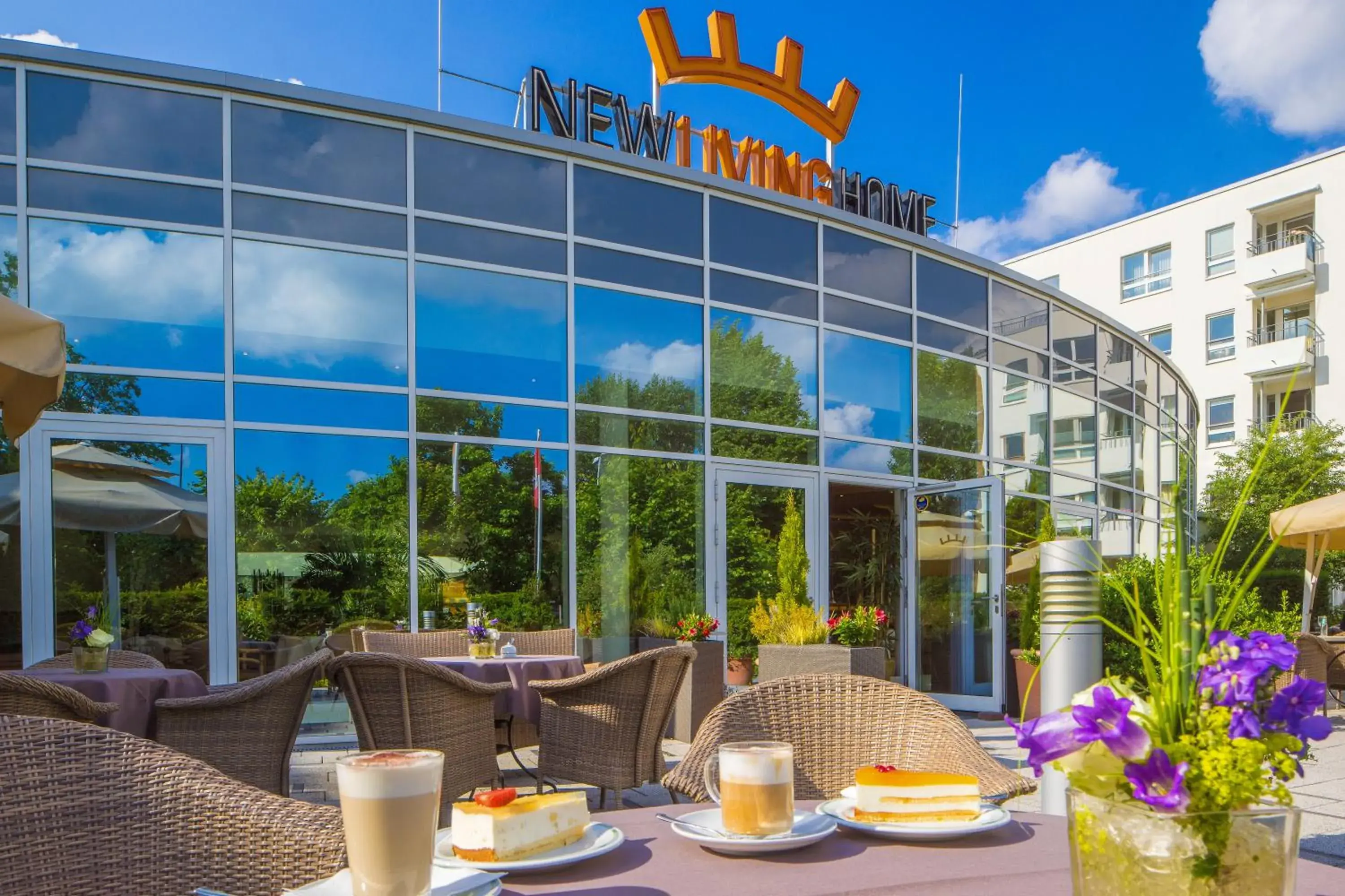 Property building in New Living Home Residenzhotel Hamburg Property building in New Living Home Residenzhotel Hamburg