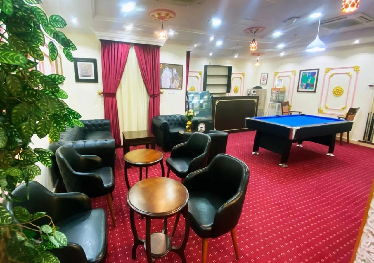 Area and facilities in Majestic Hotel