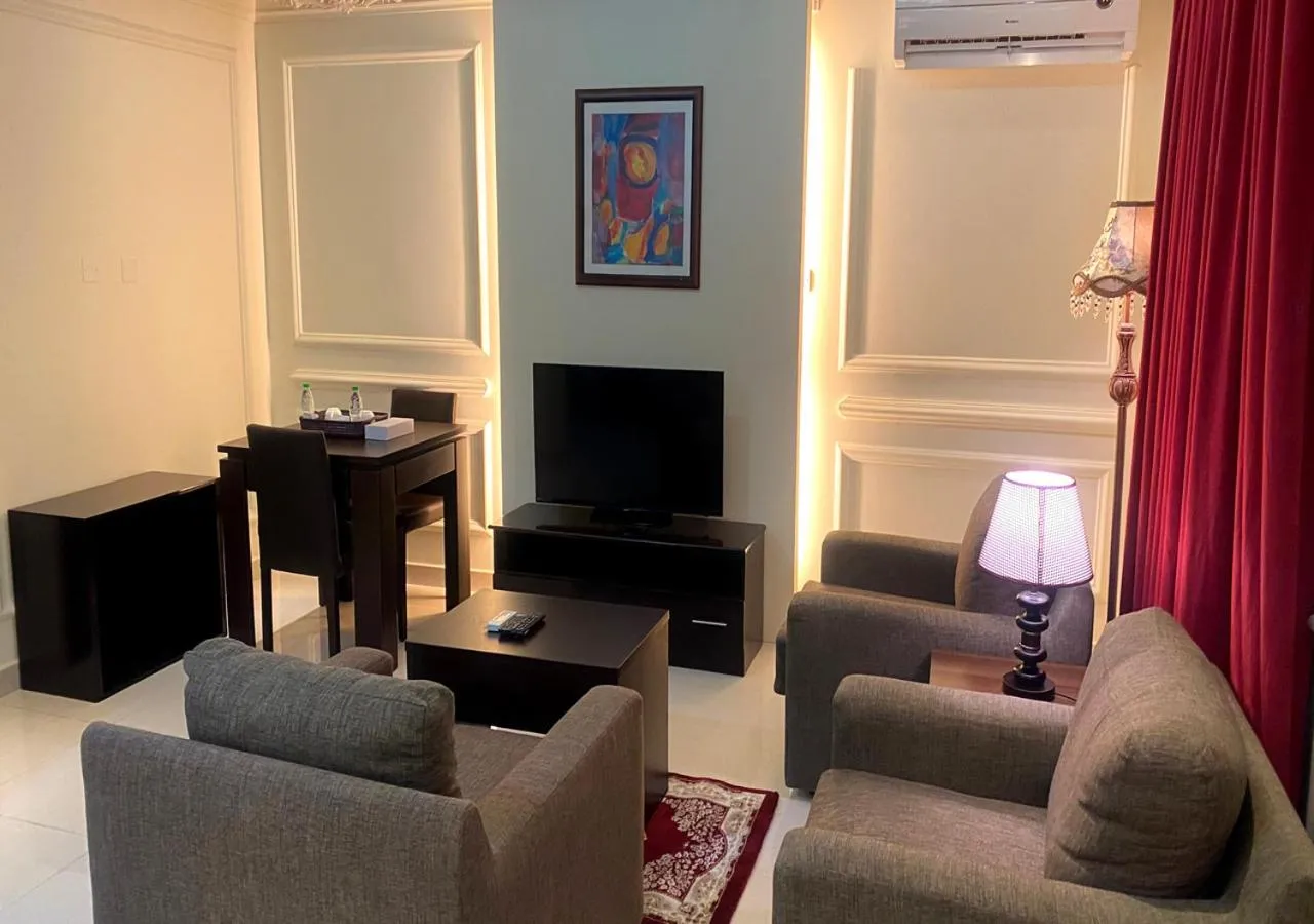 Living room in Majestic Hotel