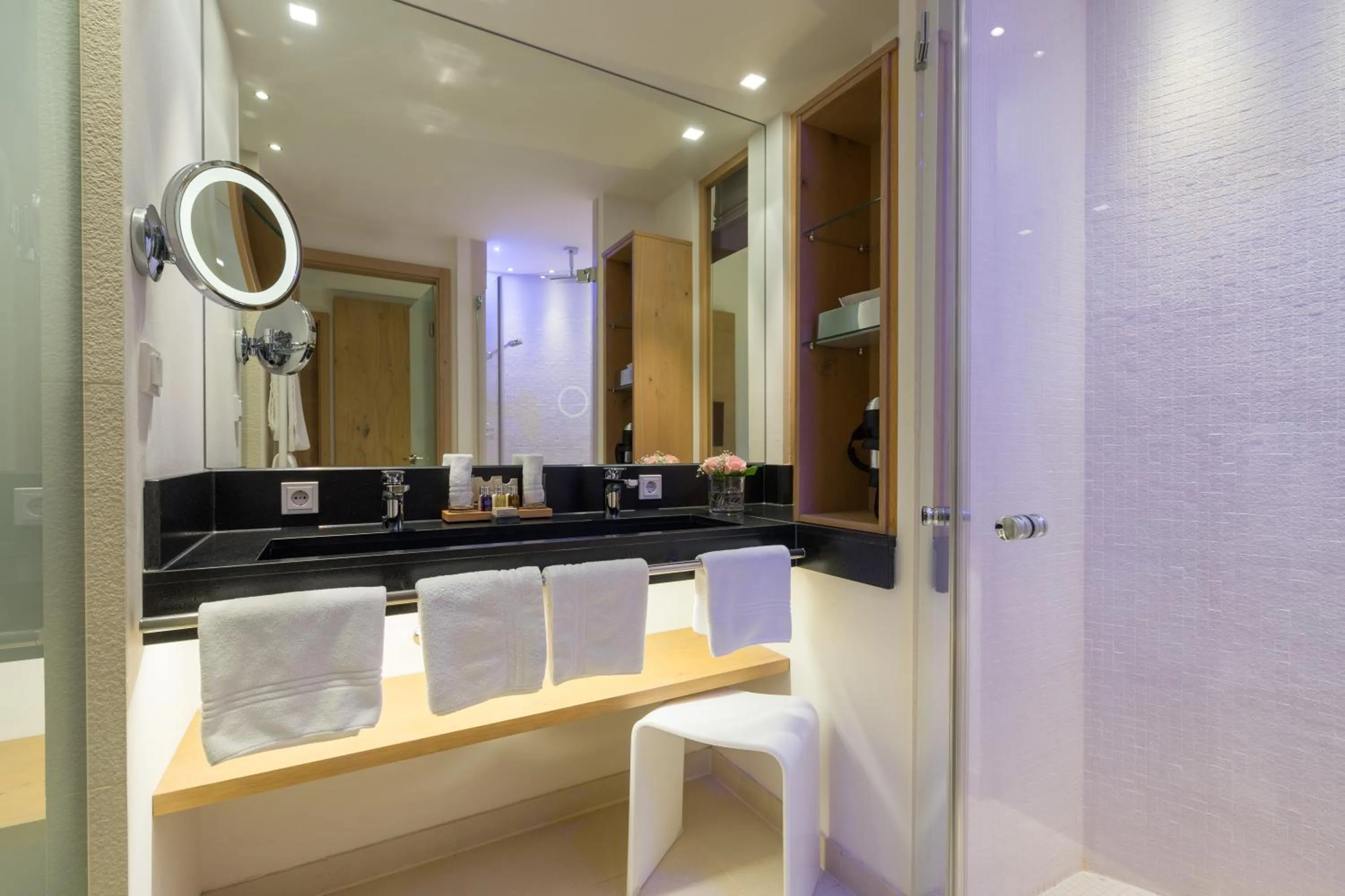 Bathroom in Hotel Exquisit