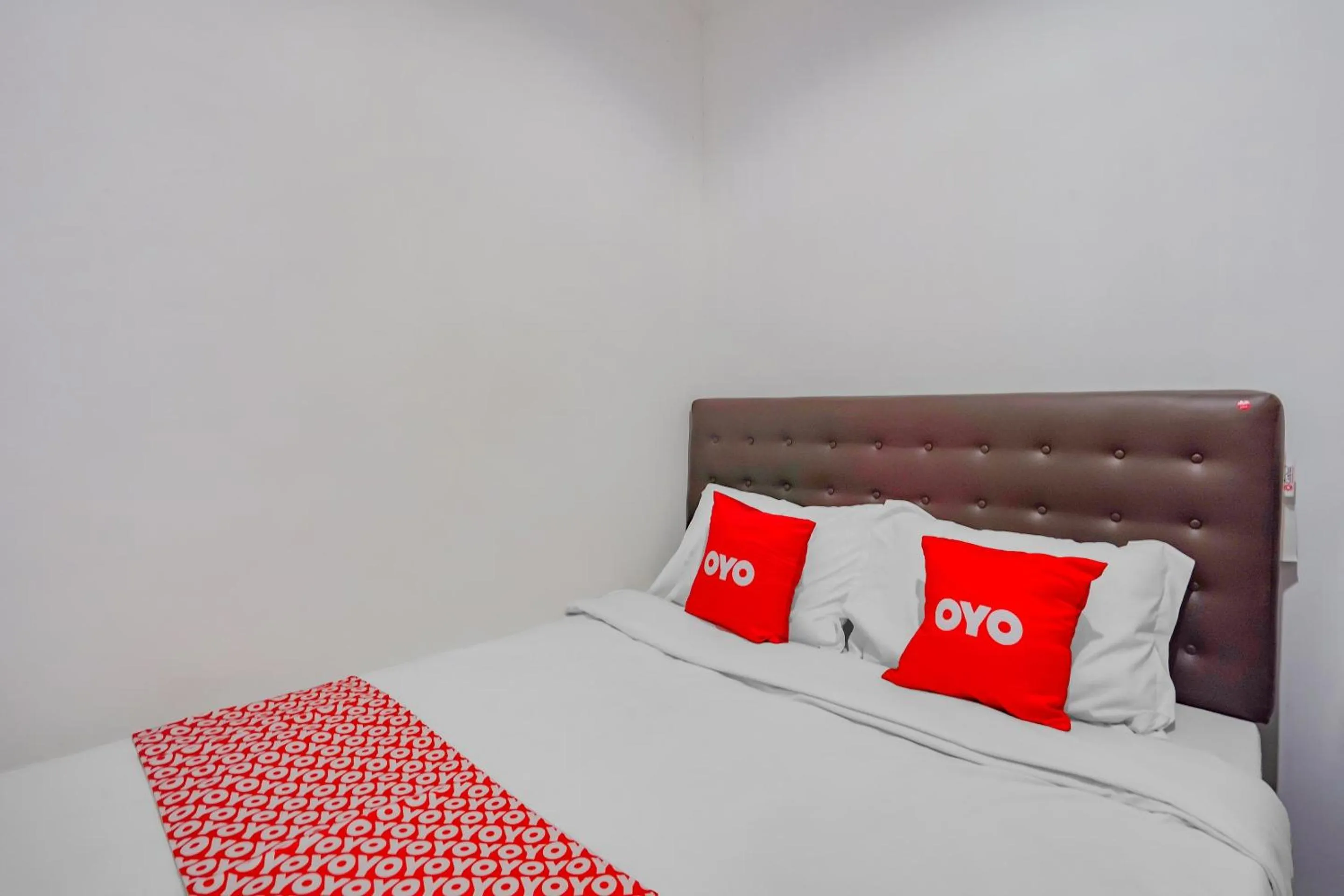 Bedroom, Bed in Hotel O A1 Pakis Argosari