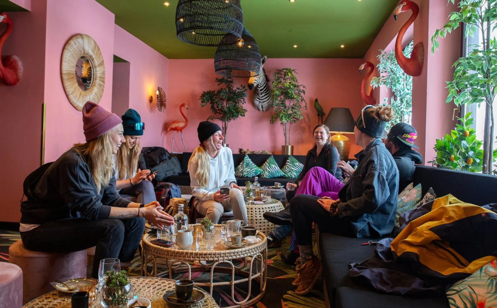 Lounge or bar in Hit the Sky