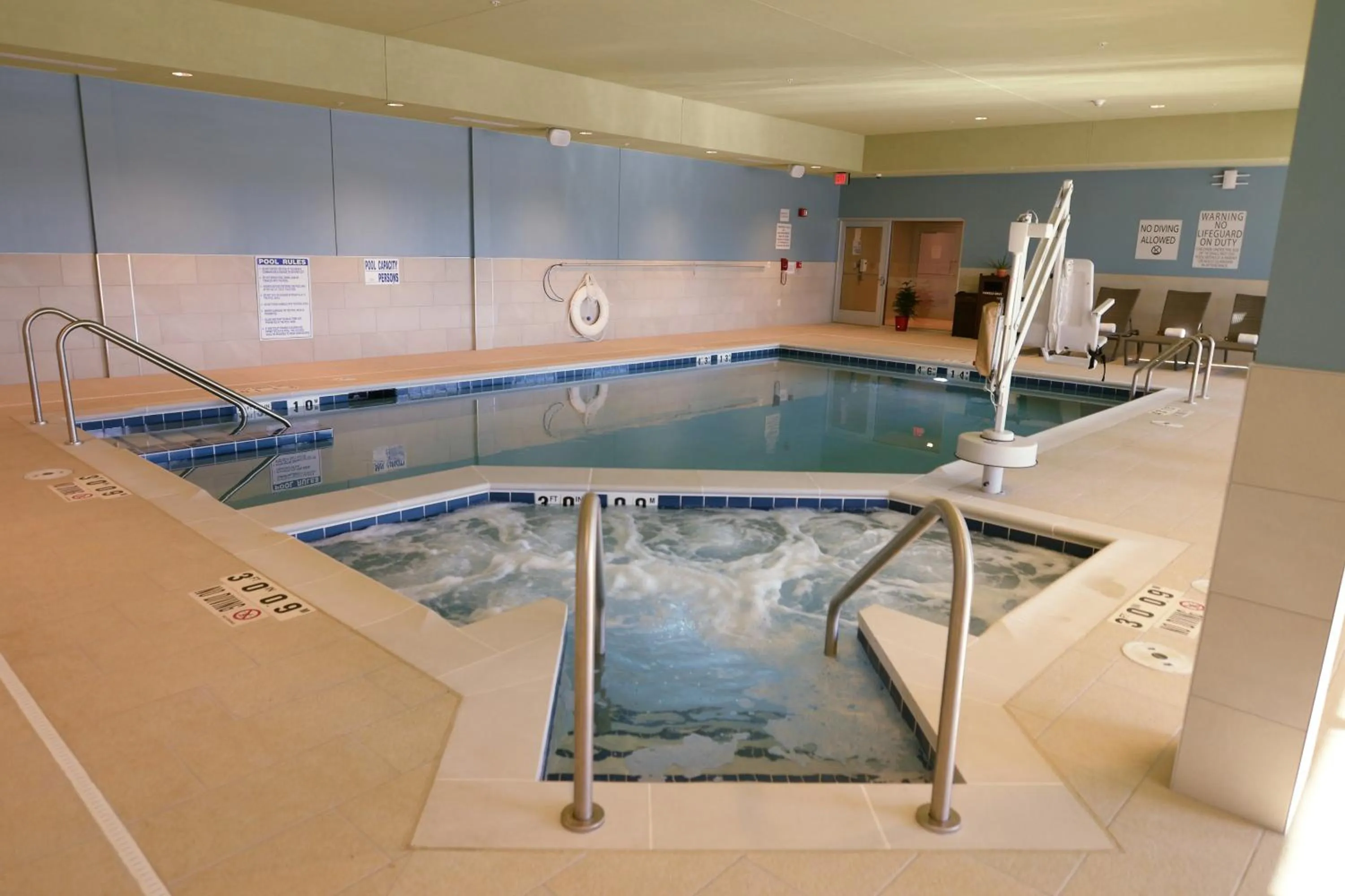 Hot Tub in Holiday Inn Express & Suites Onalaska - La Crosse Area by IHG