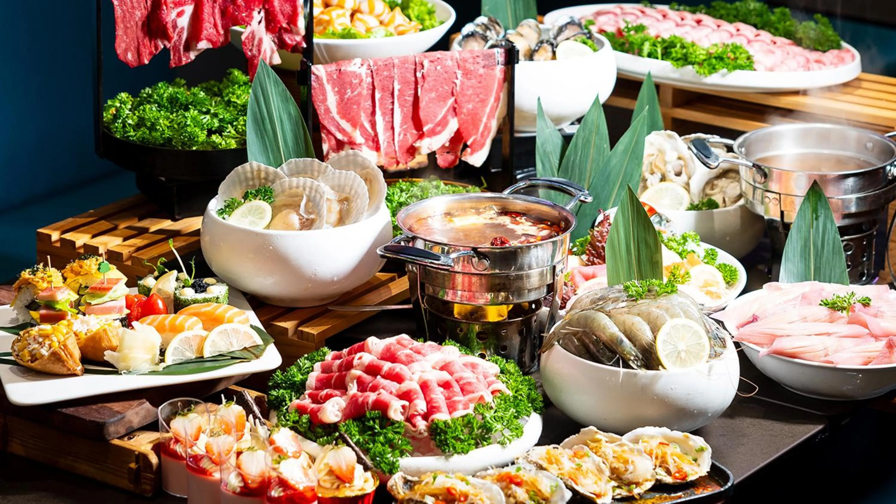 Restaurant/places to eat in Crowne Plaza Dalian Xinghai by IHG