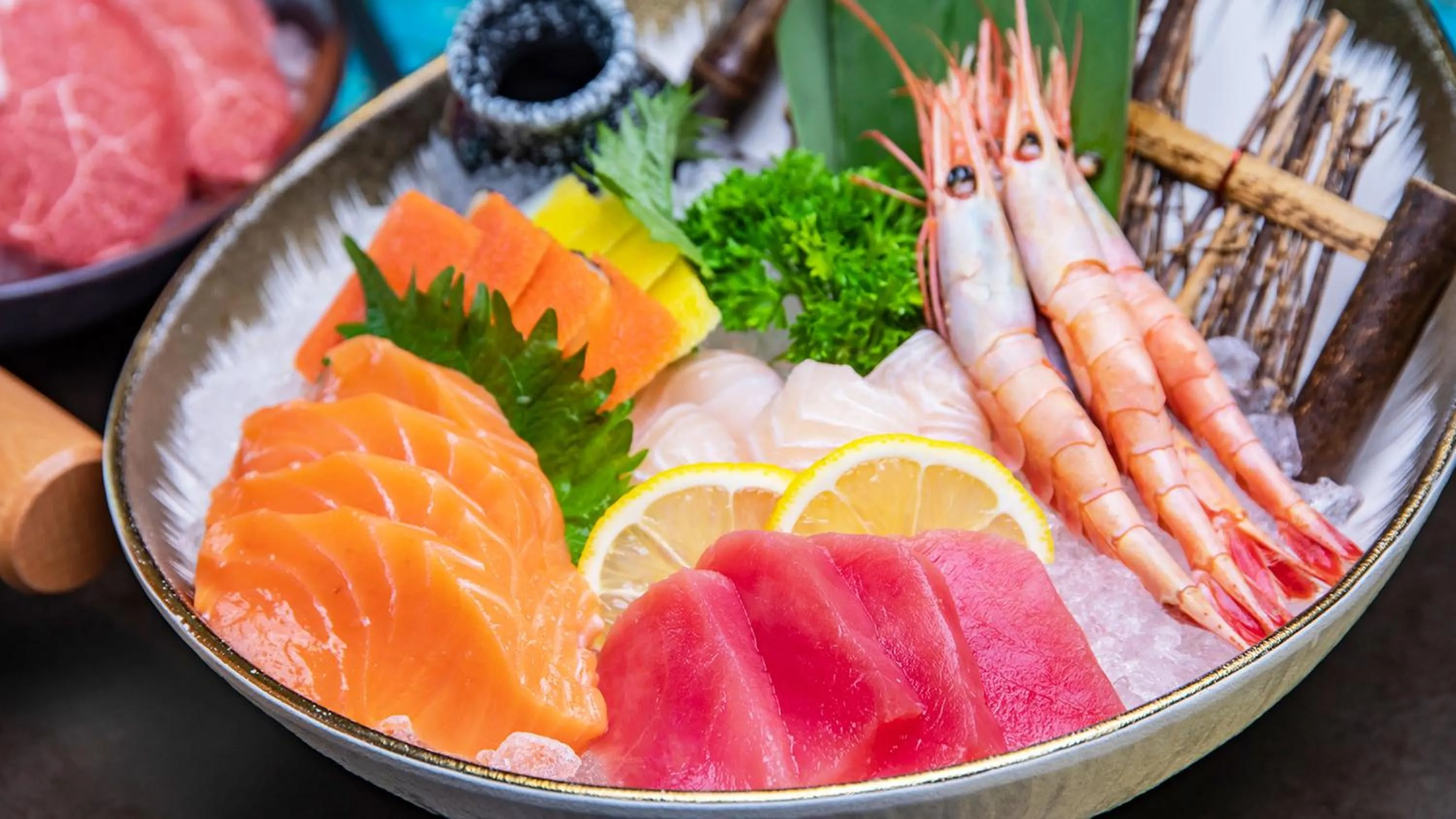 Restaurant/places to eat in Crowne Plaza Dalian Xinghai by IHG