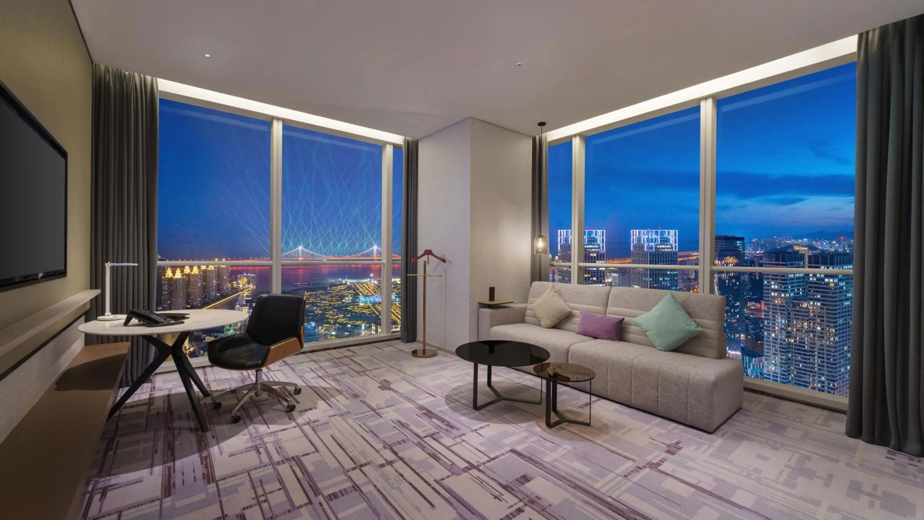 Photo of the whole room in Crowne Plaza Dalian Xinghai by IHG