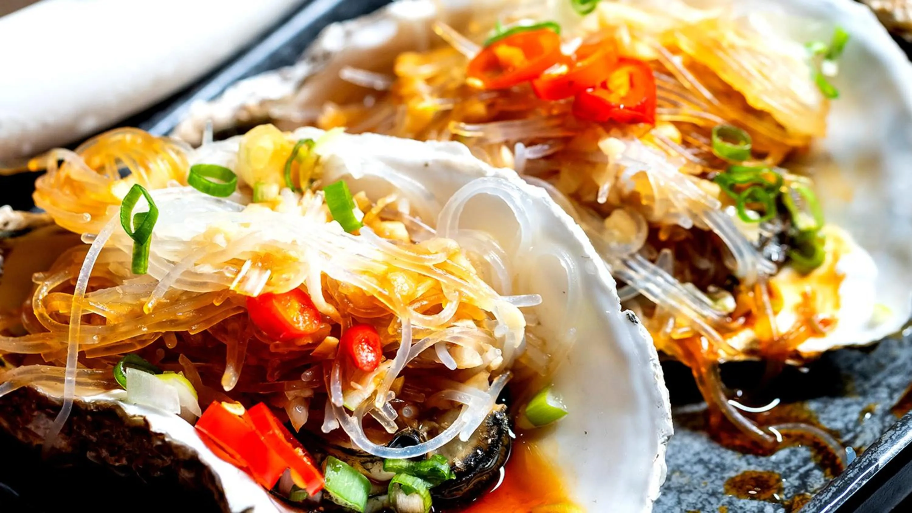 Restaurant/places to eat in Crowne Plaza Dalian Xinghai by IHG