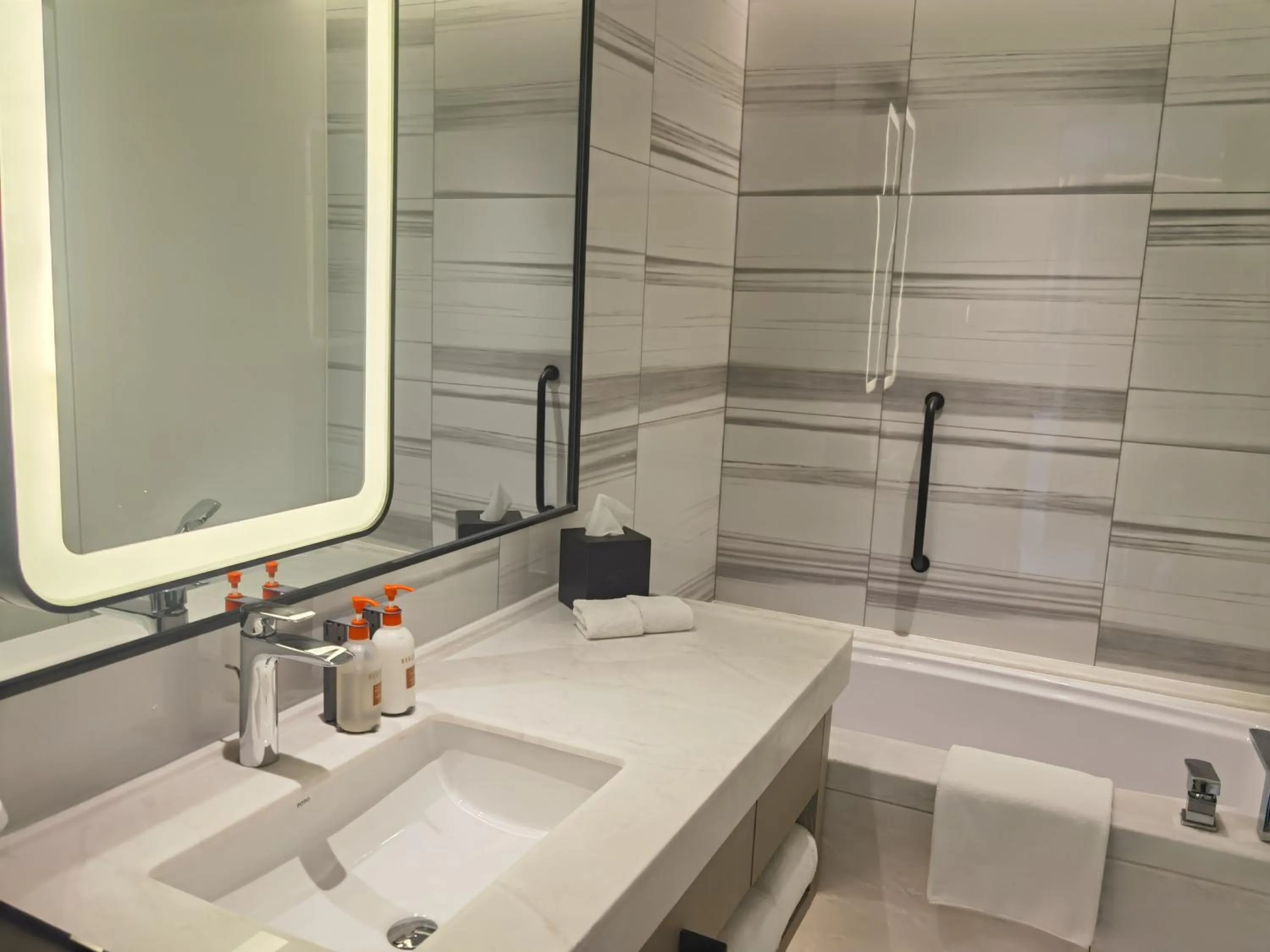 Crowne Plaza Dalian Xinghai by IHG