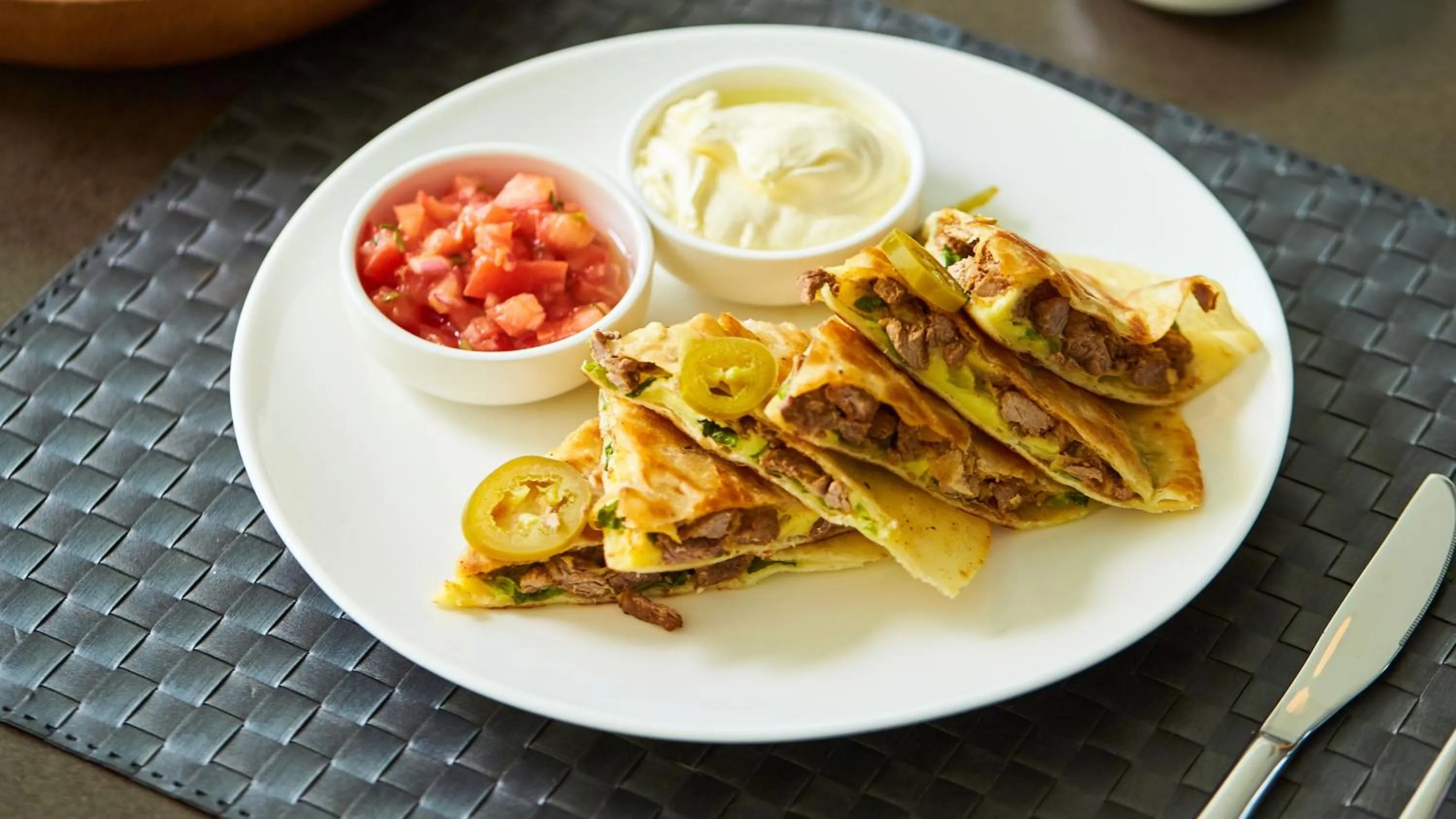 Restaurant/places to eat in Crowne Plaza Dalian Xinghai by IHG