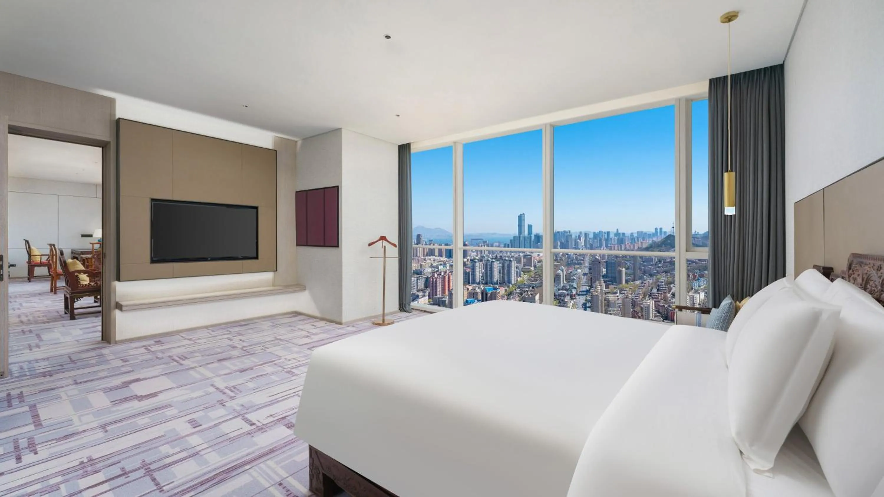 Photo of the whole room, Bed in Crowne Plaza Dalian Xinghai by IHG