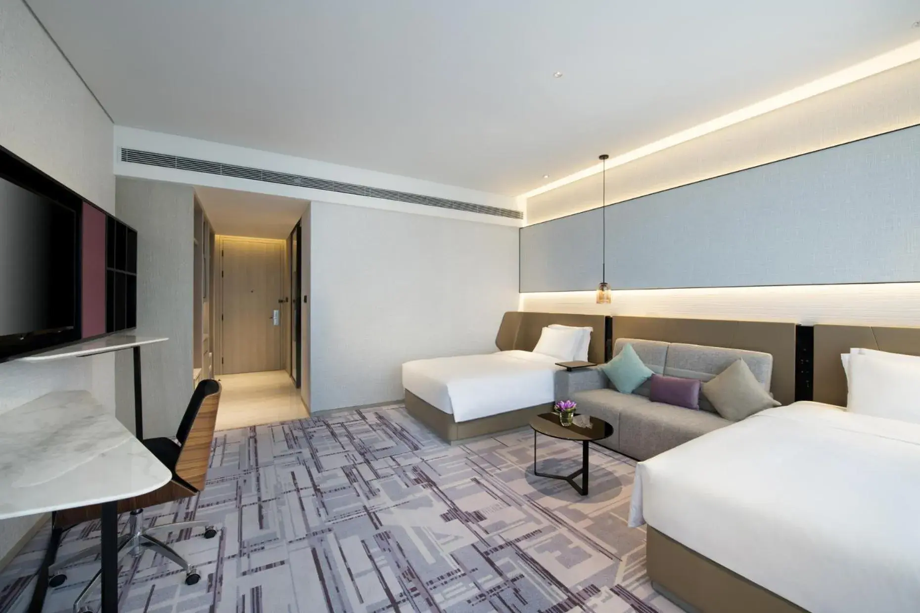 Standard Twin Room with Ocean View in Crowne Plaza Dalian Xinghai by IHG Standard Twin Room with Ocean View in Crowne Plaza Dalian Xinghai by IHG