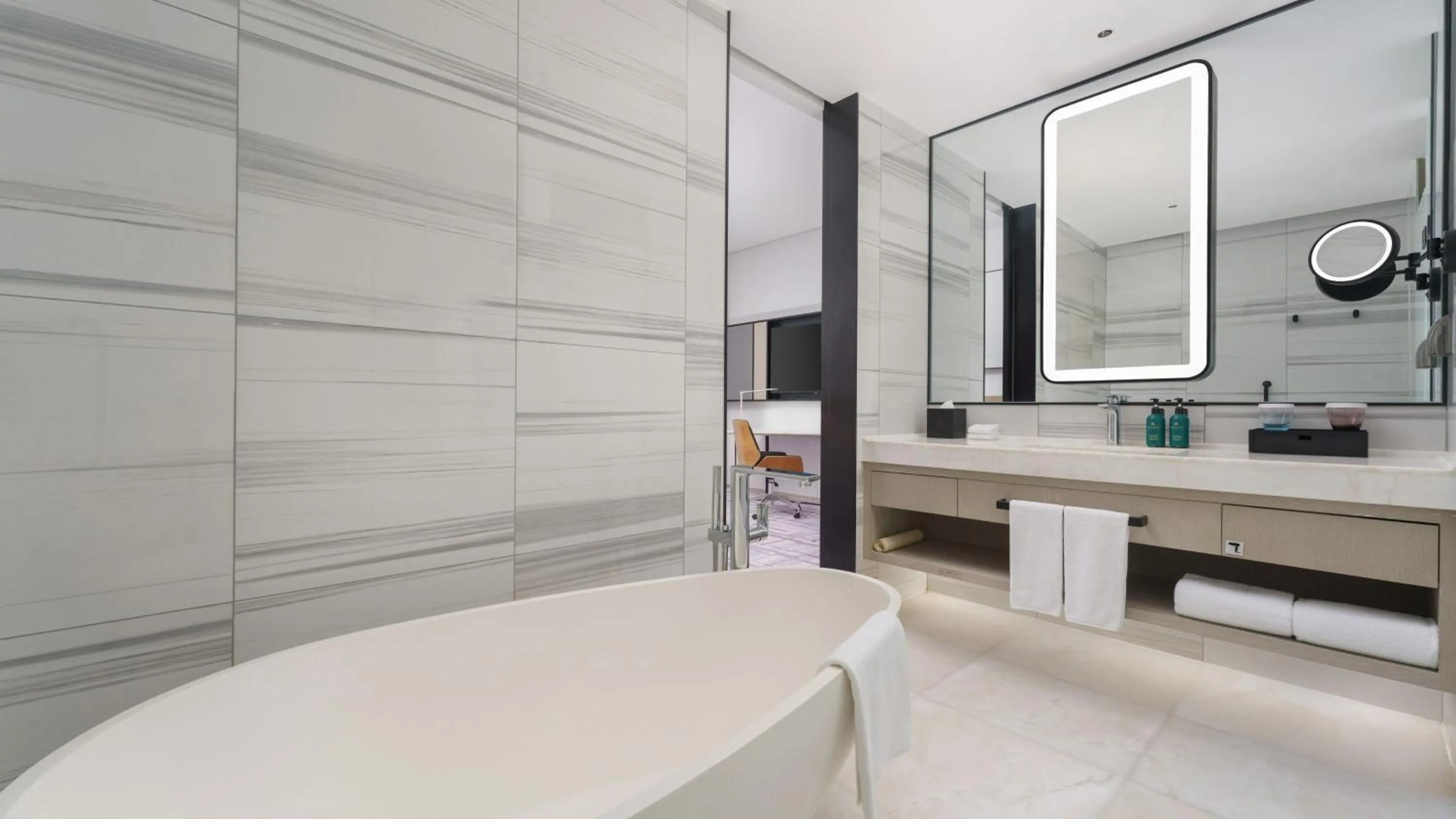 Bathroom in Crowne Plaza Dalian Xinghai by IHG
