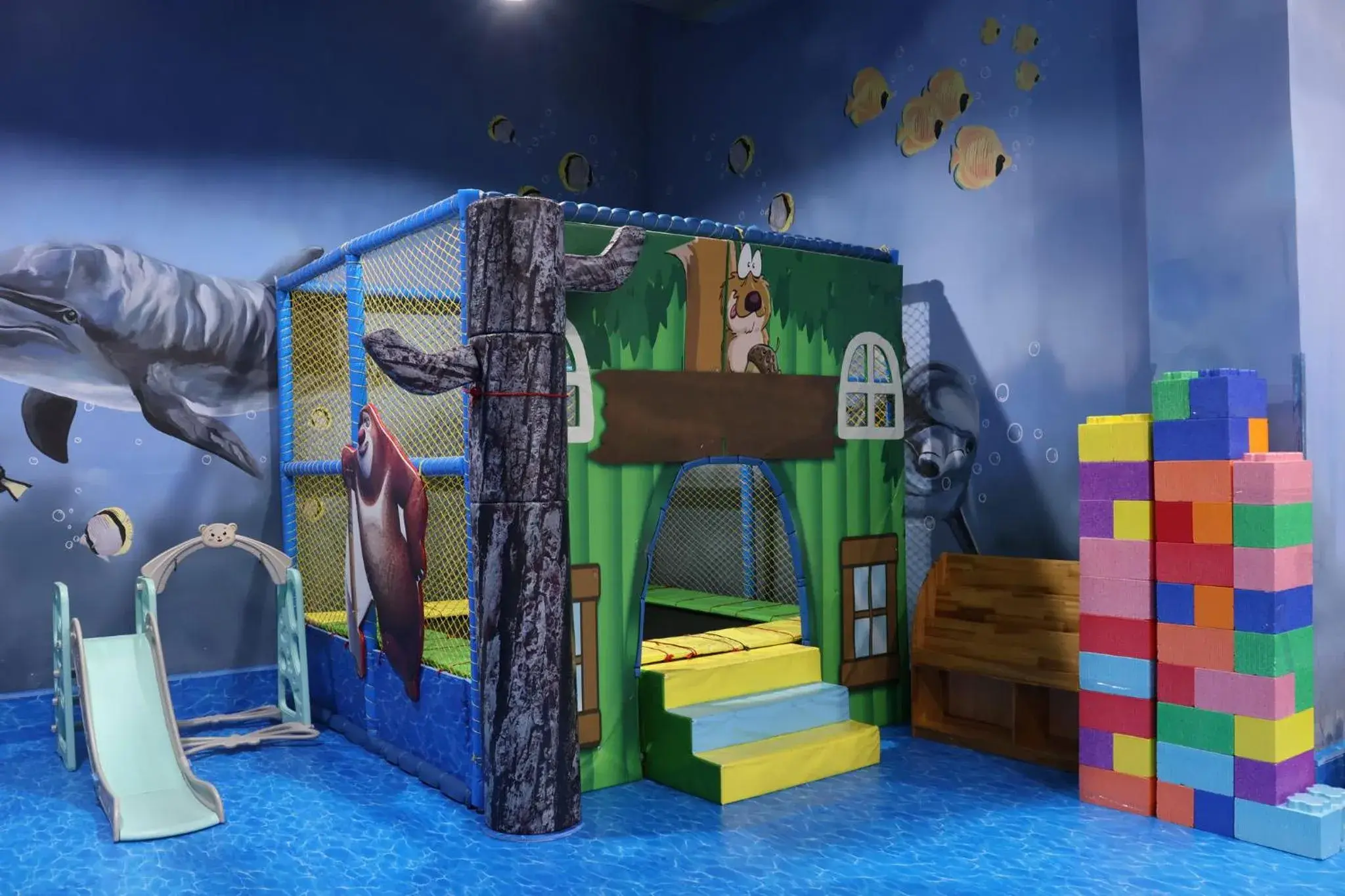 Fitness centre/facilities in Crowne Plaza Dalian Xinghai by IHG Fitness centre/facilities in Crowne Plaza Dalian Xinghai by IHG