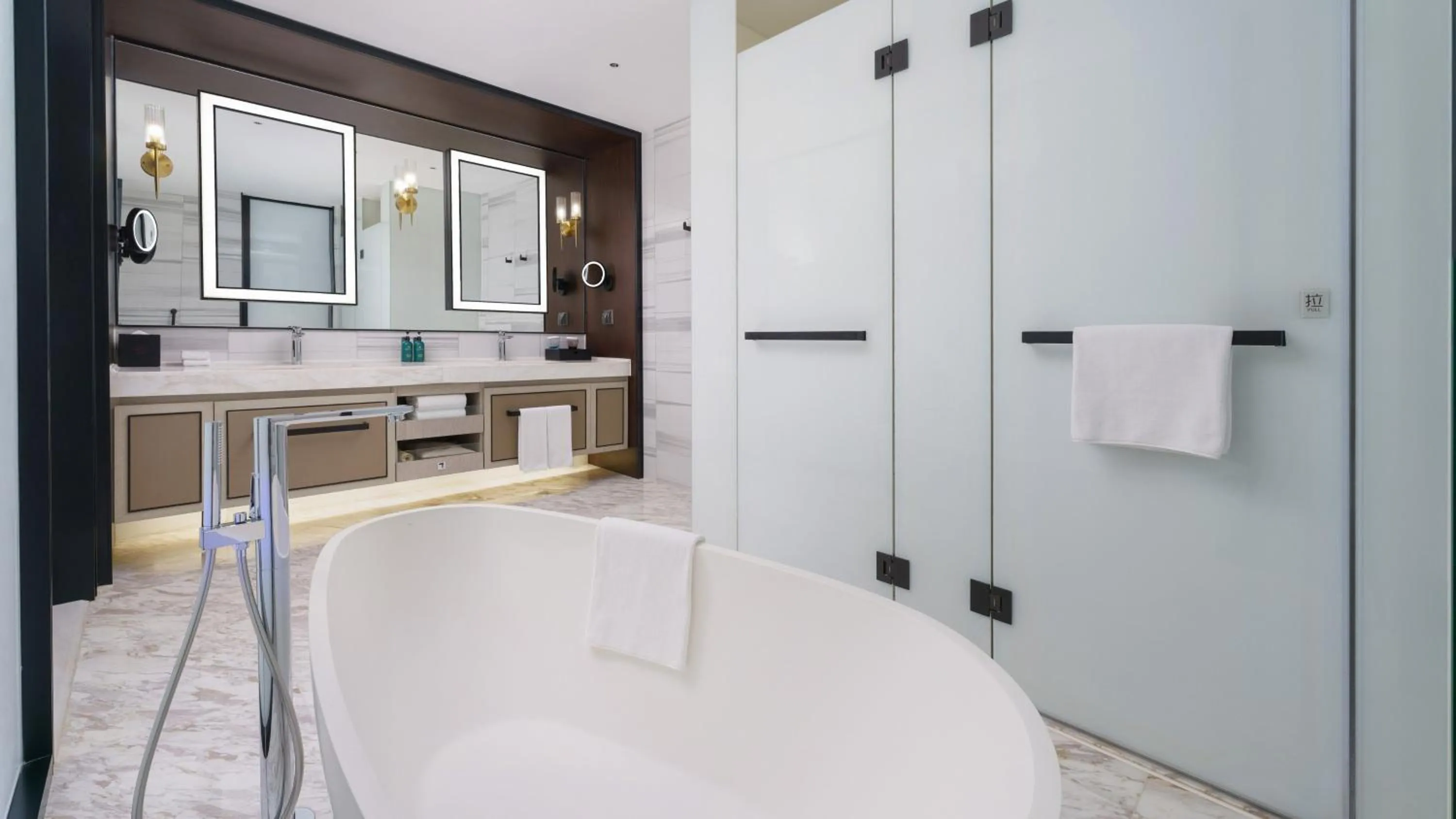 Bathroom in Crowne Plaza Dalian Xinghai by IHG
