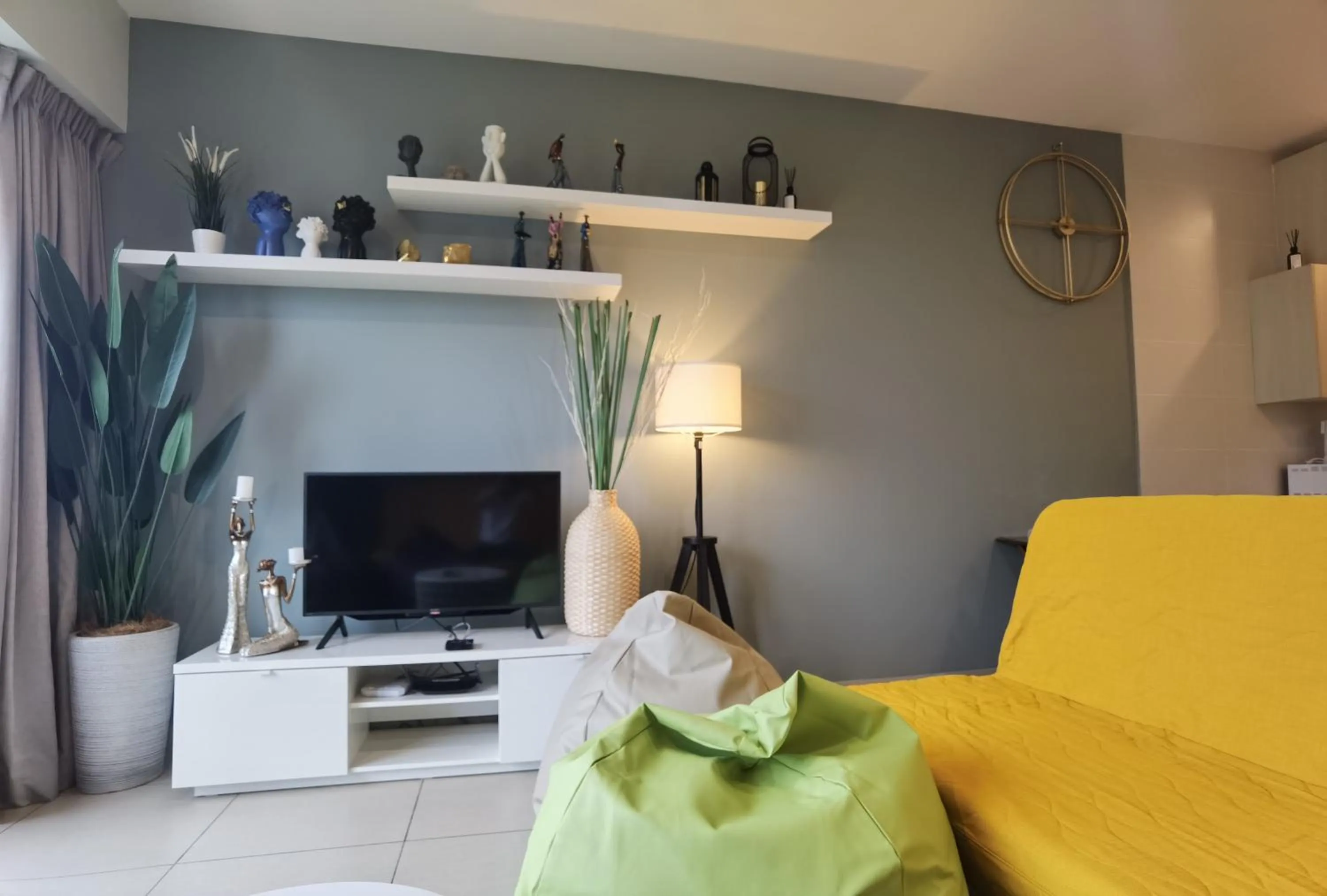 Living room in The Bear@Midhill Genting Highlands (Free WiFi)