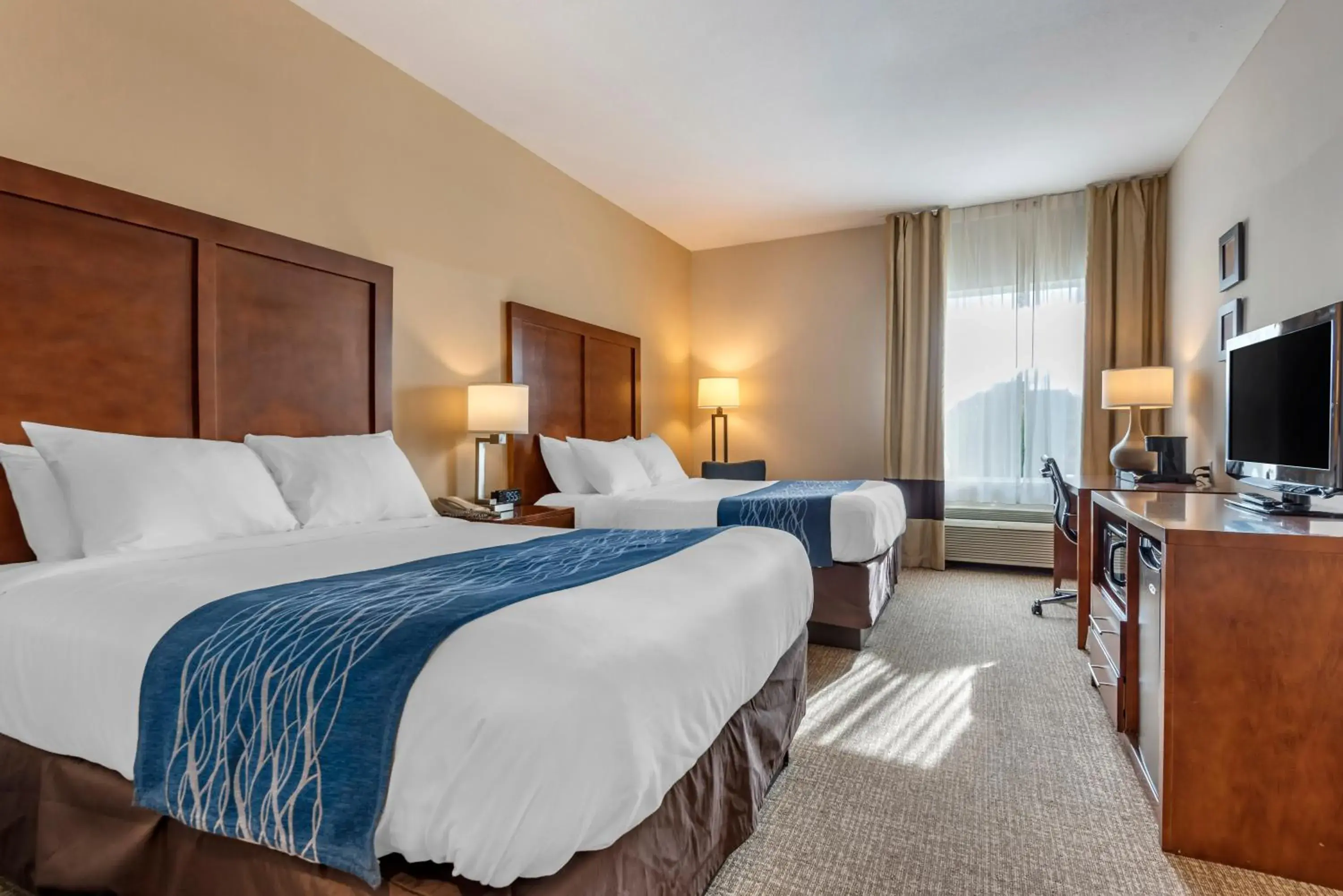 Standard Queen Room with Two Queen Beds - Non Smoking in Comfort Inn Apalachin - Binghamton W Route 17 Standard Queen Room with Two Queen Beds - Non Smoking in Comfort Inn Apalachin - Binghamton W Route 17