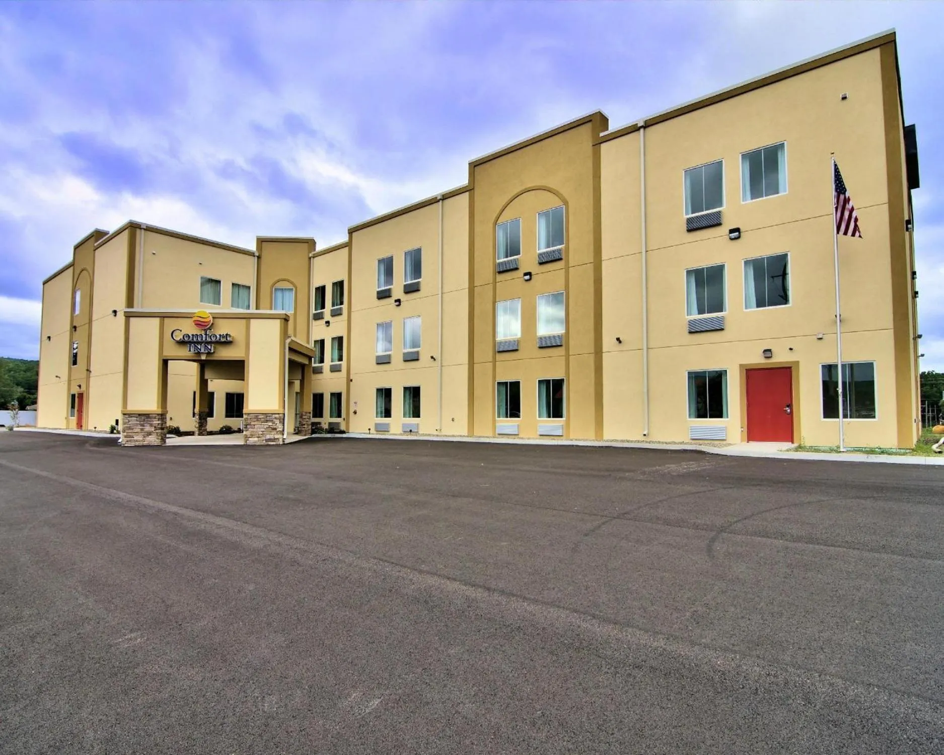 Property building in Comfort Inn Apalachin - Binghamton W Route 17
