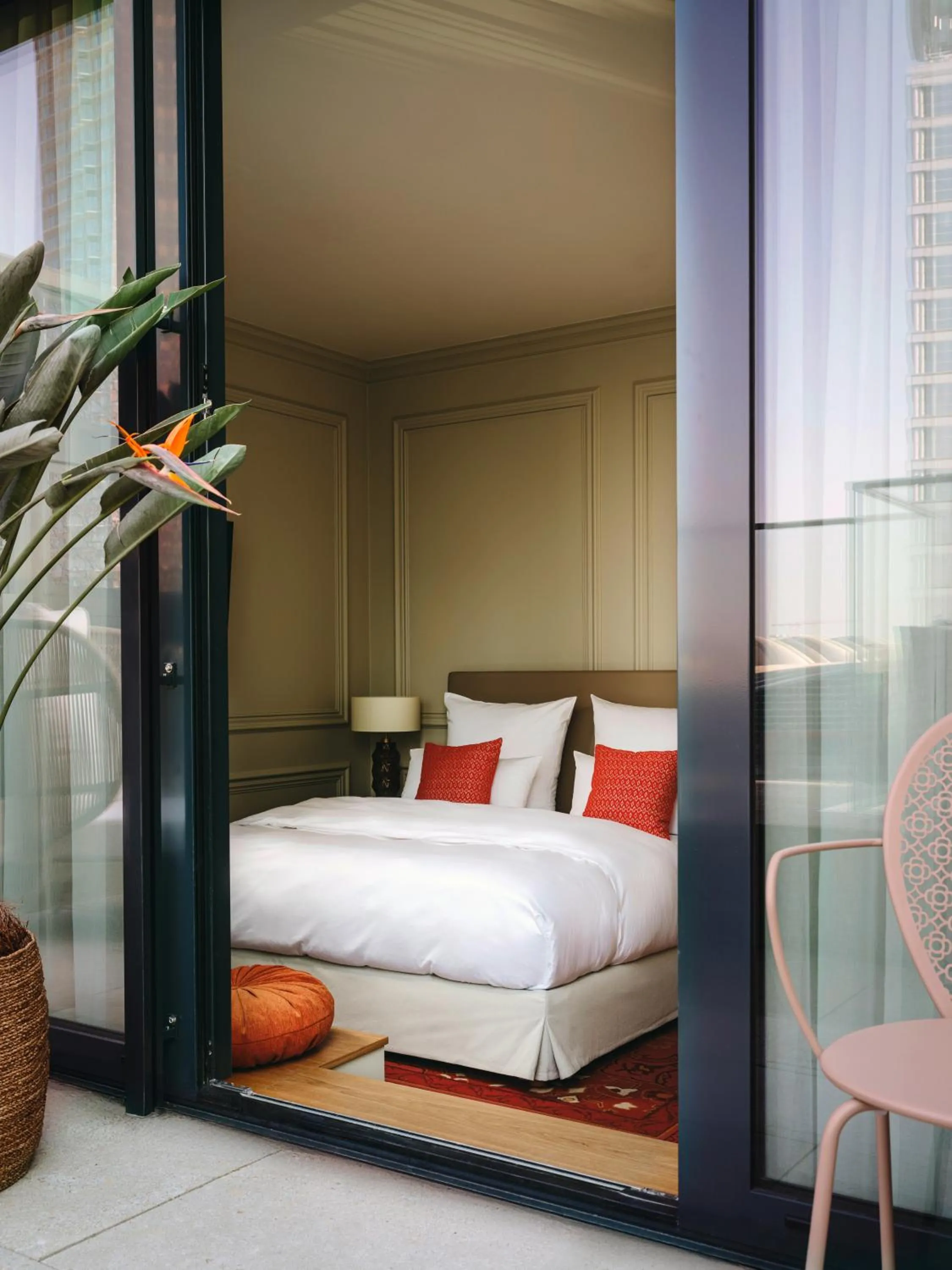 King Room with Balcony in Taj Hessischer Hof Frankfurt