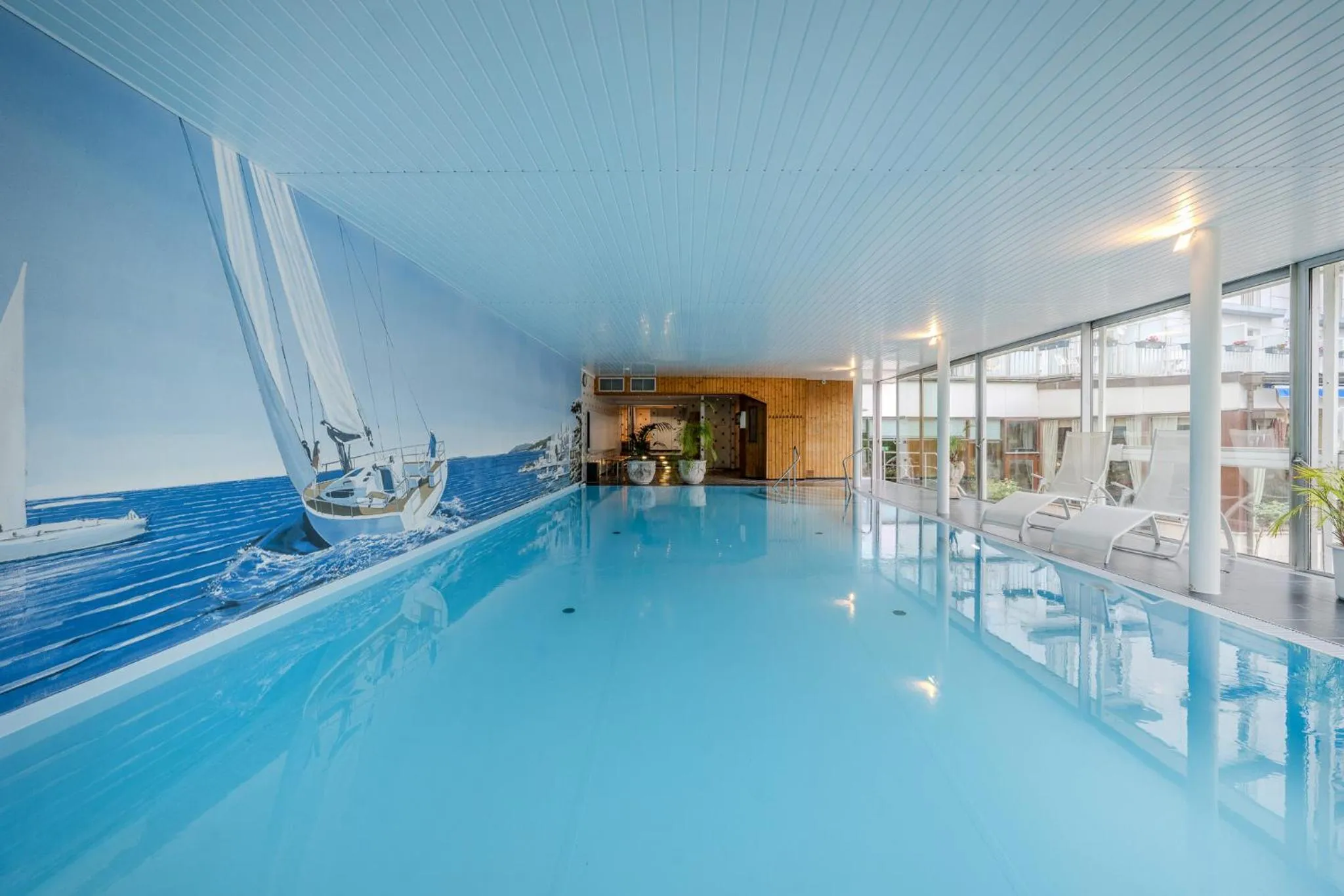 Swimming pool in Ringhotel Seehof