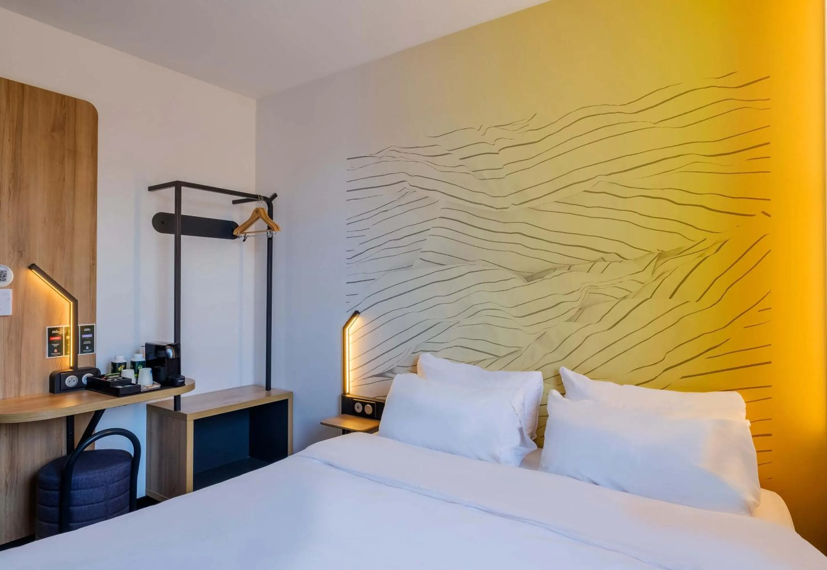 Bedroom, Bed in B&B HOTEL Nice Aéroport Arenas