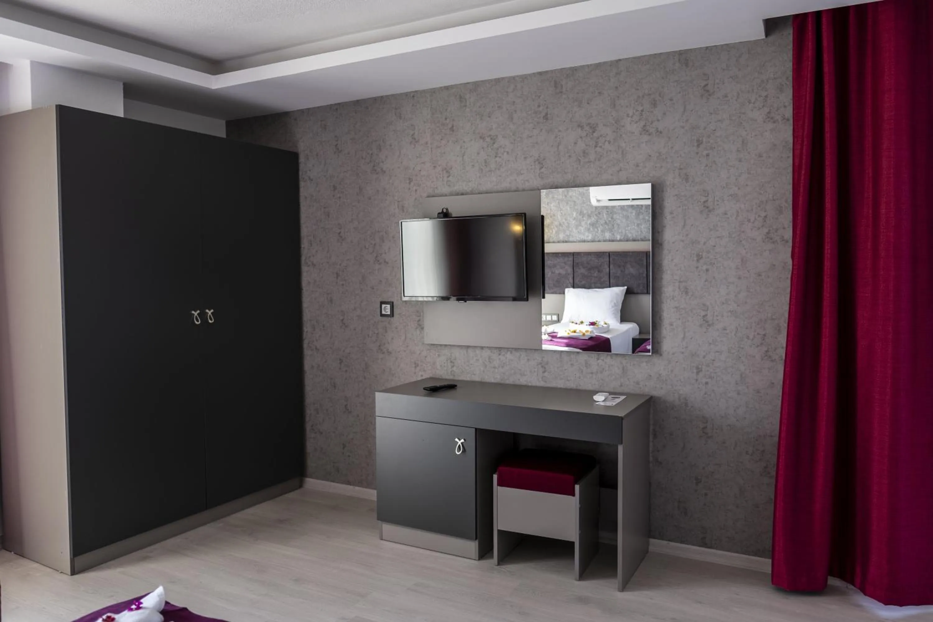 Massage in TAMARA Business Otel