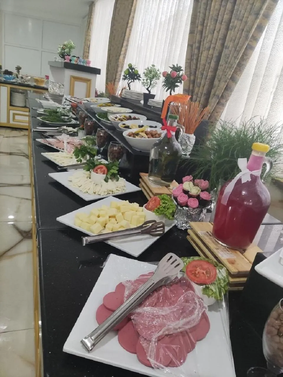 Food and drinks in TAMARA Business Otel