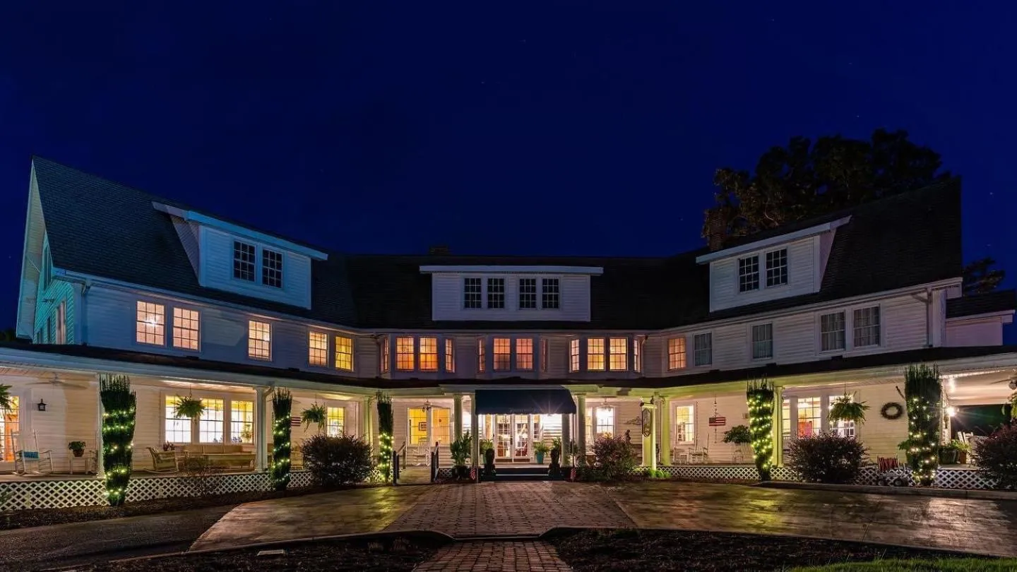 Property building in 1913 Badin Inn