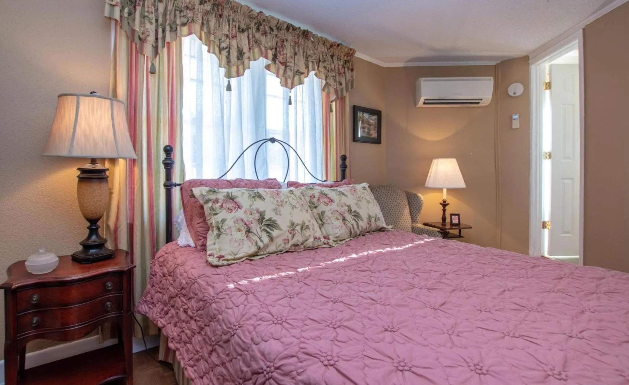 Bed in 1913 Badin Inn