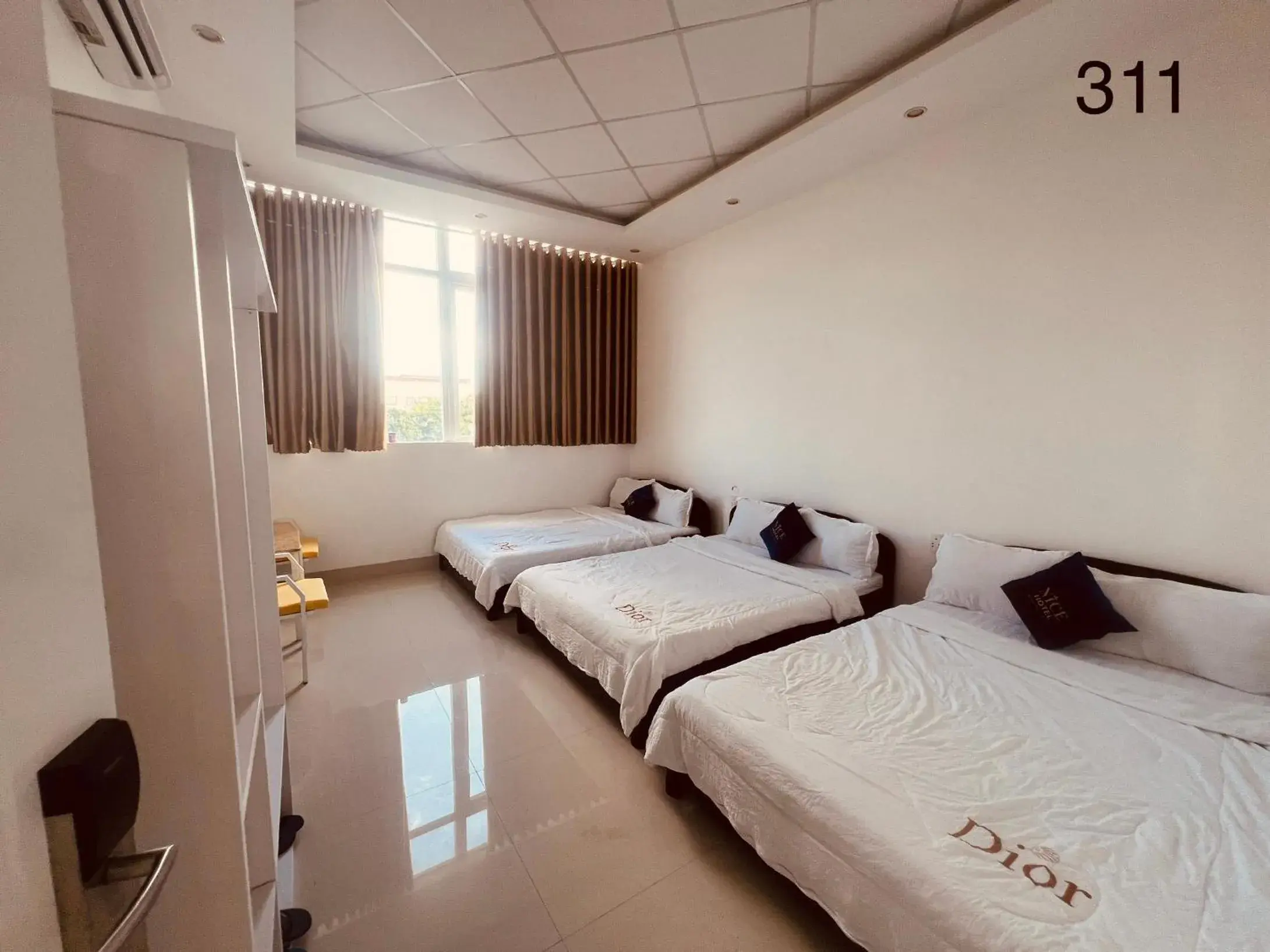 Bedroom, Bed in Nice Hotel Buôn Ma Thuột Bedroom, Bed in Nice Hotel Buôn Ma Thuột