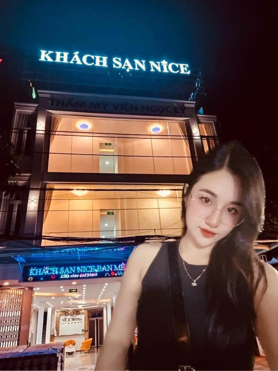 People in Nice Hotel Buôn Ma Thuột