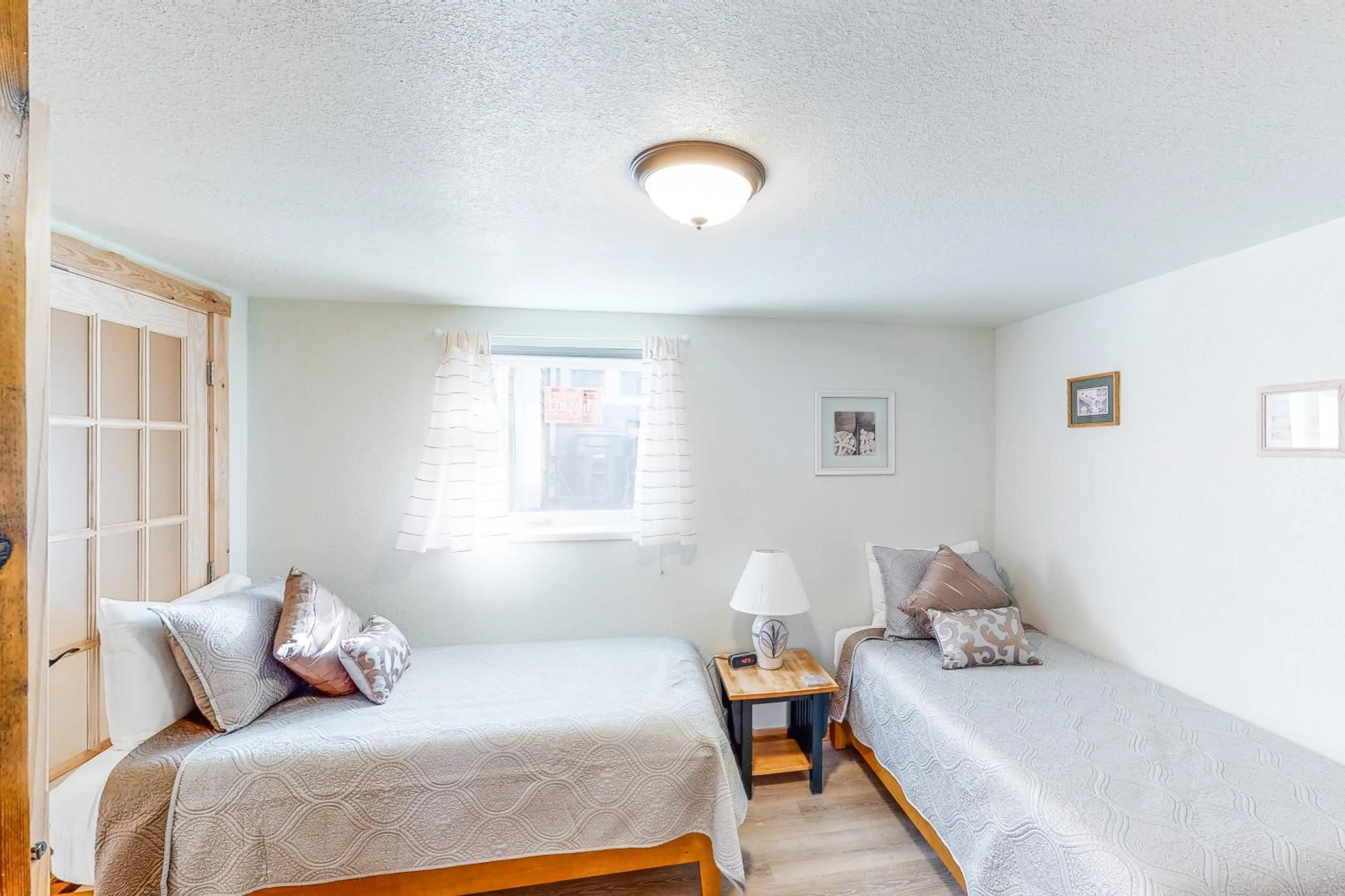 Bed in Cottage at Nye Beach