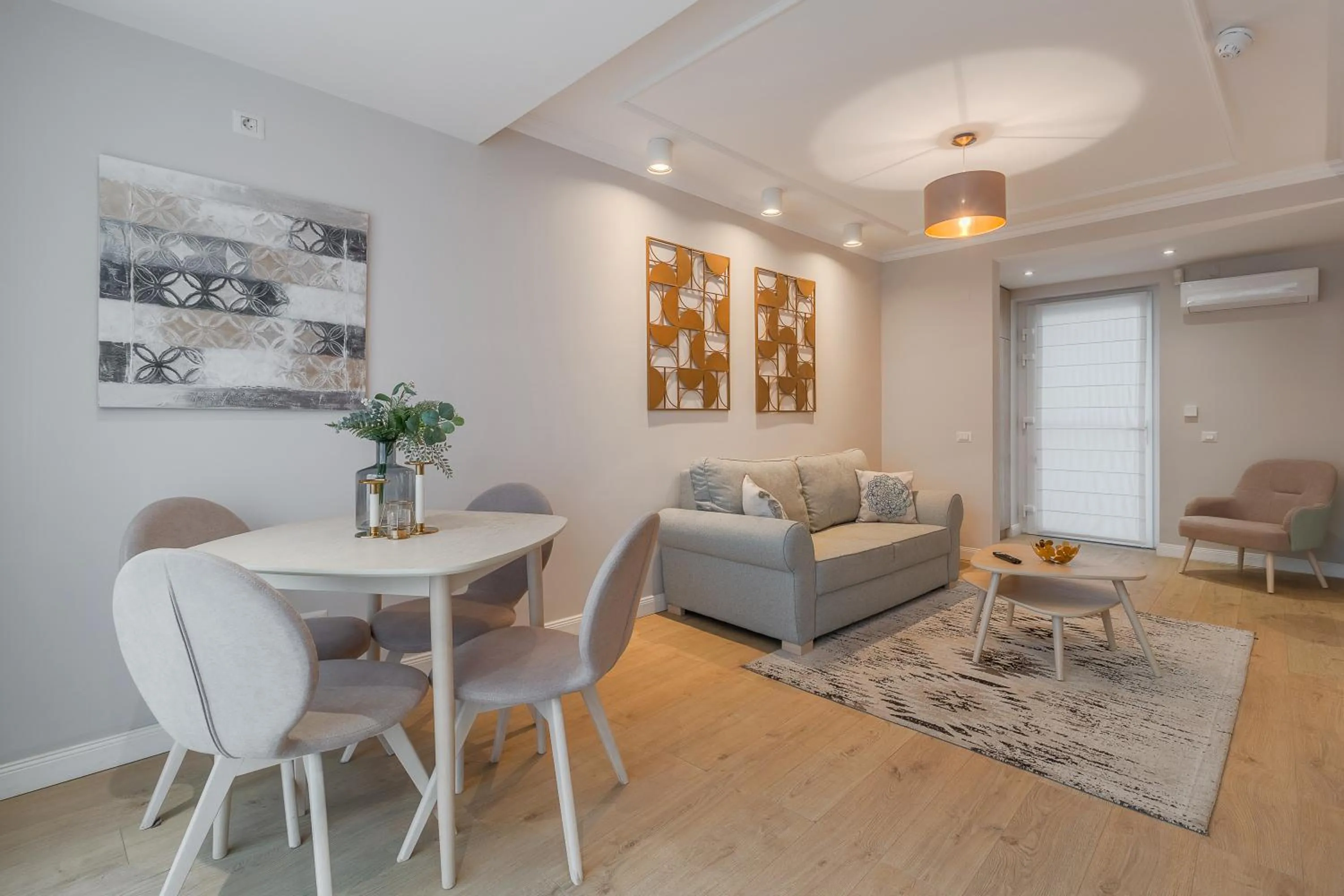 Living room in Dozsa Residence